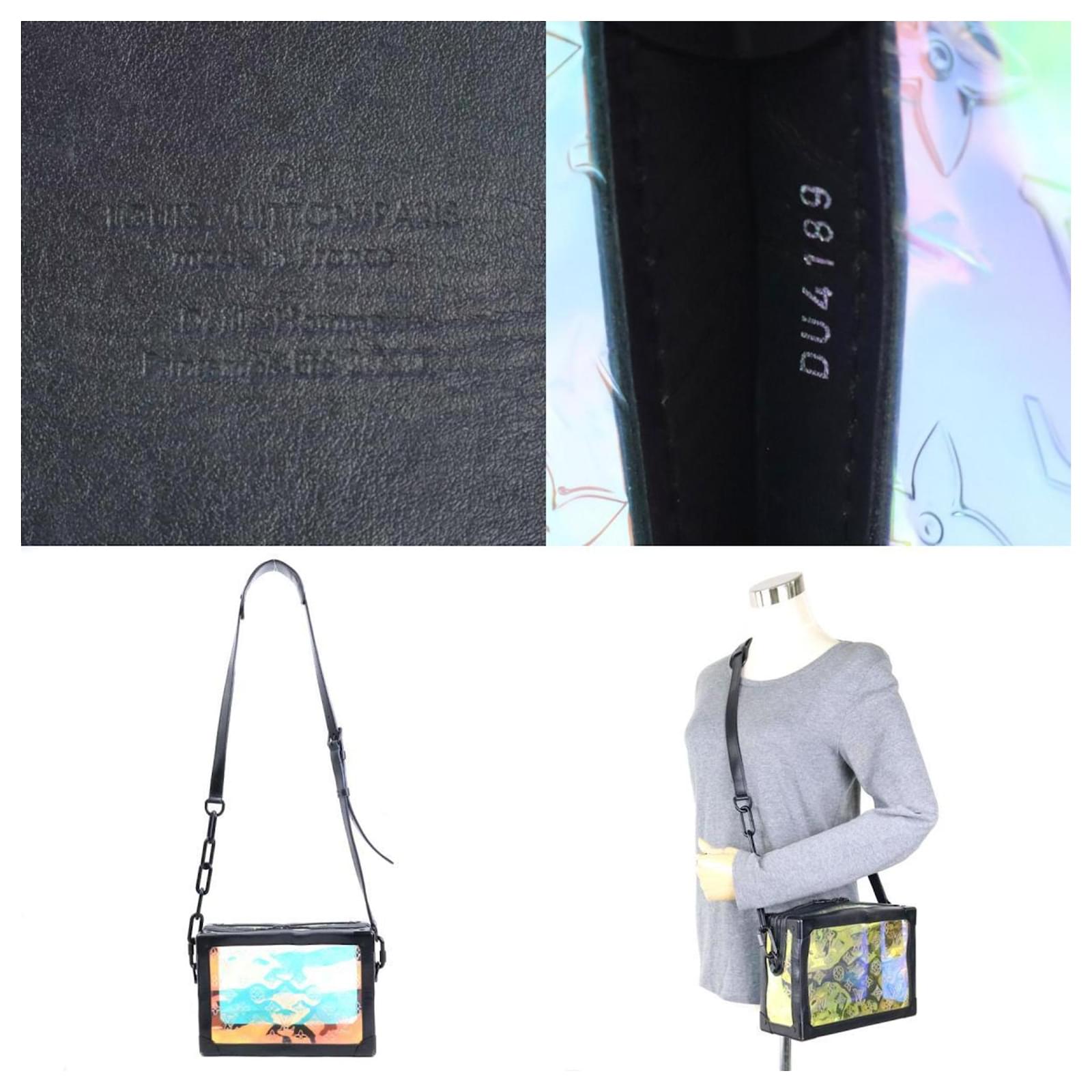 Louis Vuitton Prism Black Cloth ref.942649 - Joli Closet