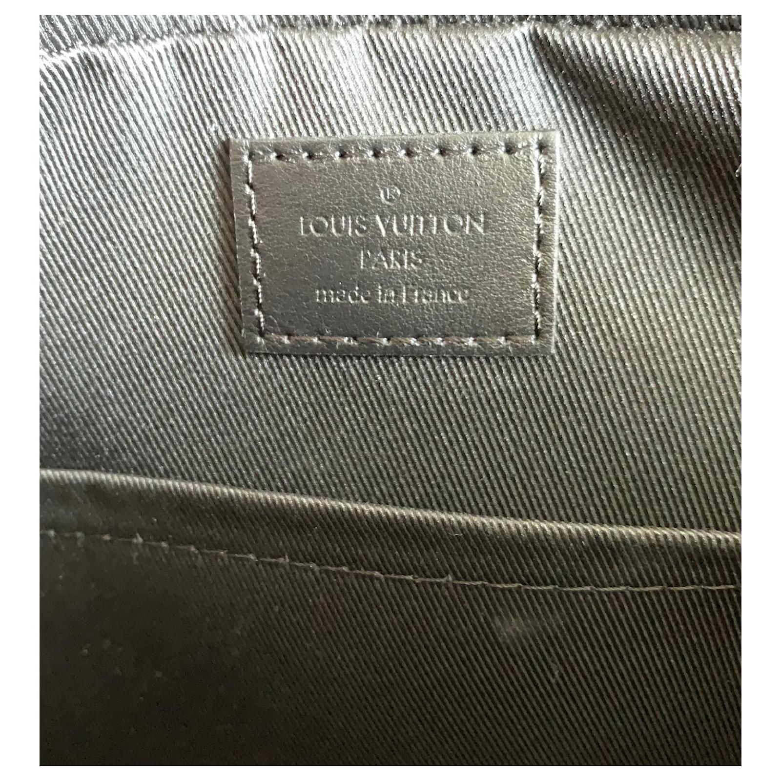 Trio messenger cloth bag Louis Vuitton Grey in Cloth - 35120699