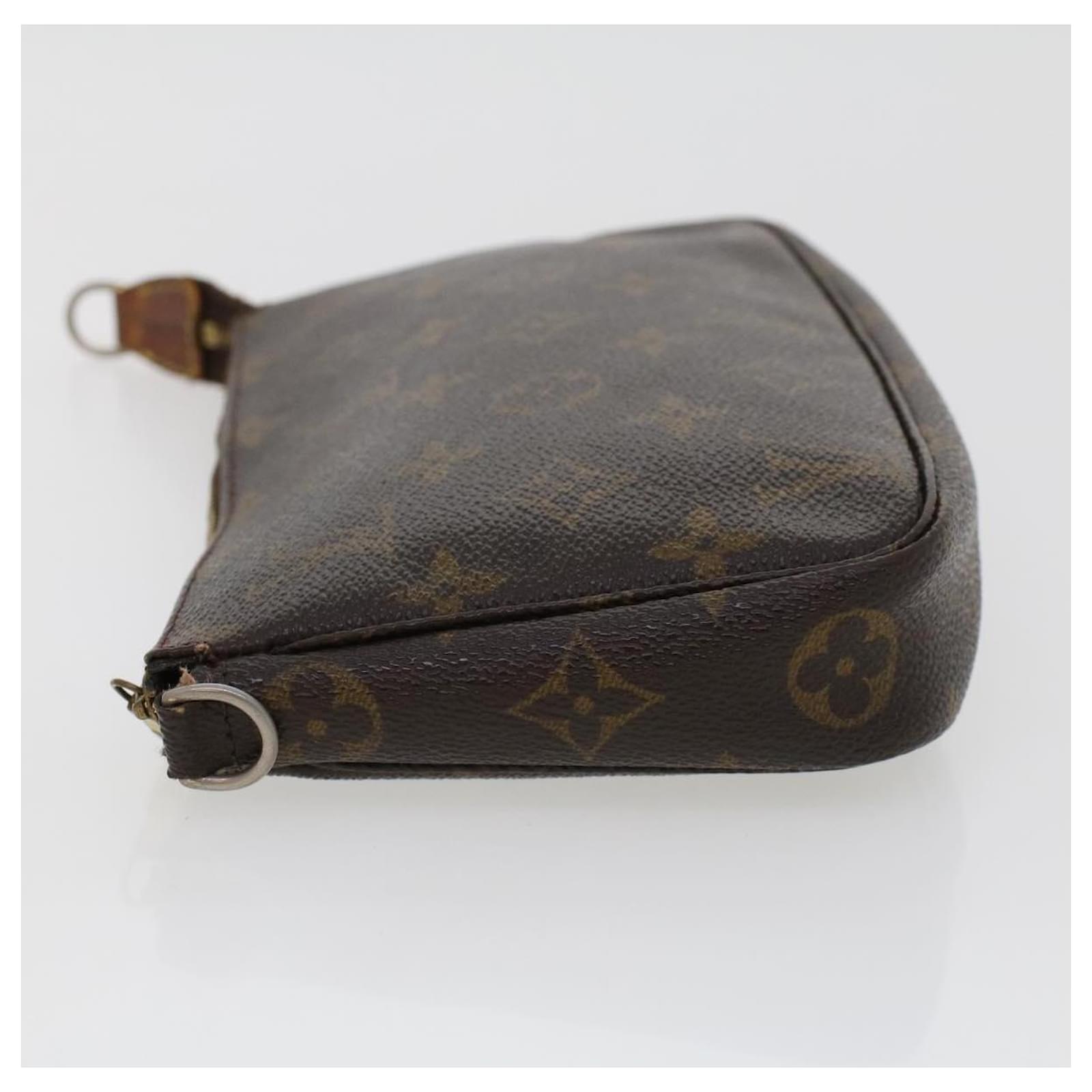 LOUIS VUITTON Monogram Pochette Accessoires Pouch M51980 LV Auth 40614