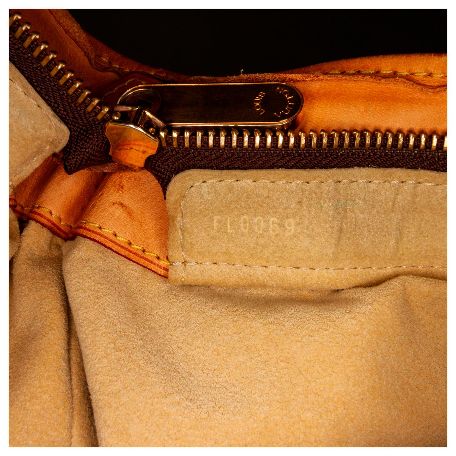 Louis Vuitton Brown Monogram Boetie GM Cloth ref.944520 - Joli Closet