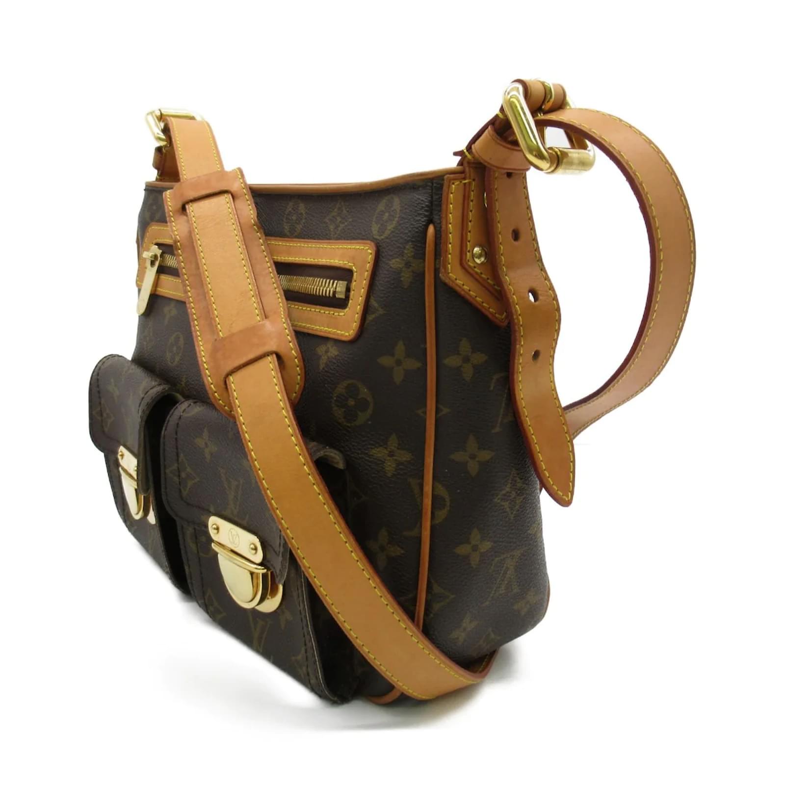 Louis-Vuitton-Monogram-Hudson-GM-Shoulder-Bag-M40045