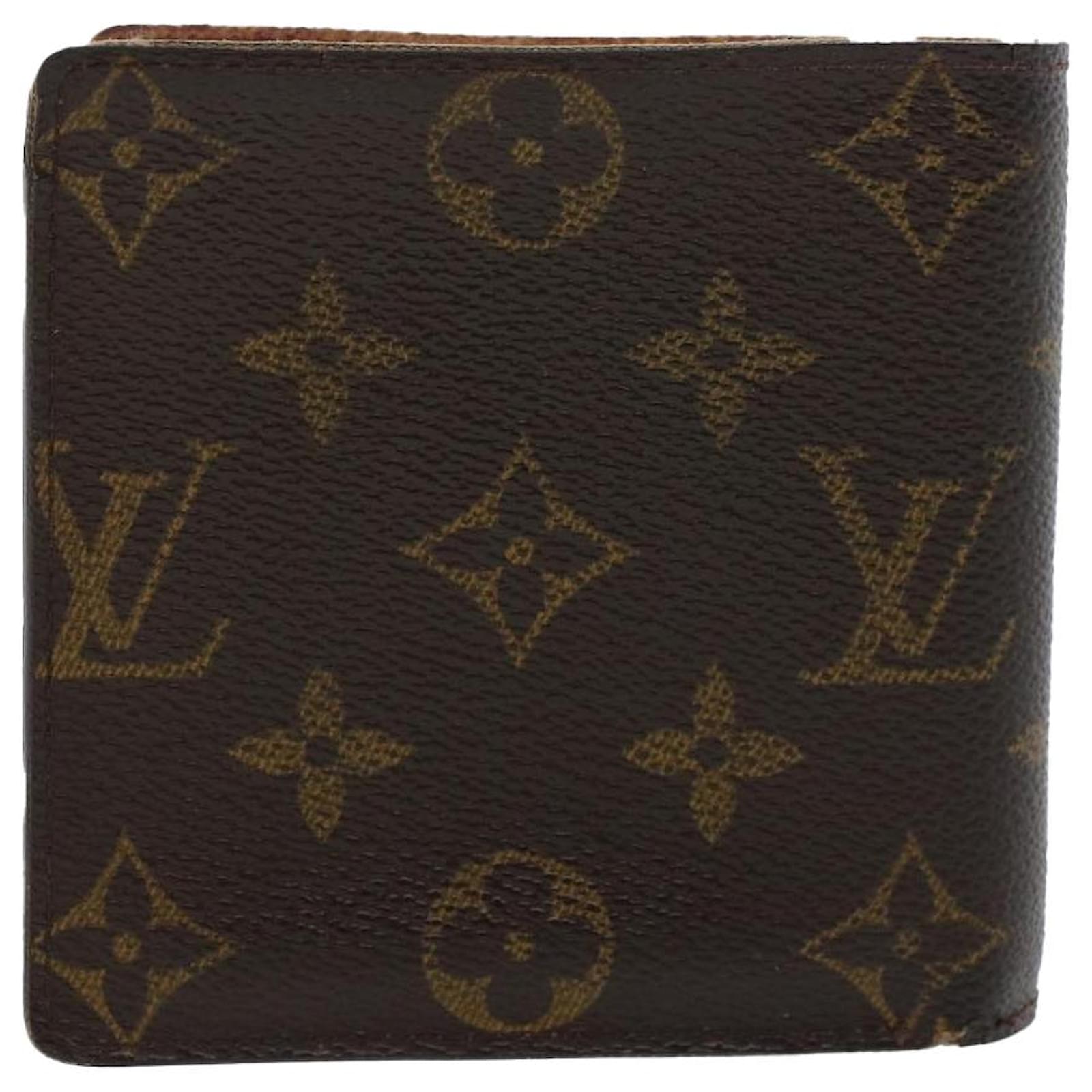 My first LV item! Louis Vuitton Men's Monogram Gaspar Wallet