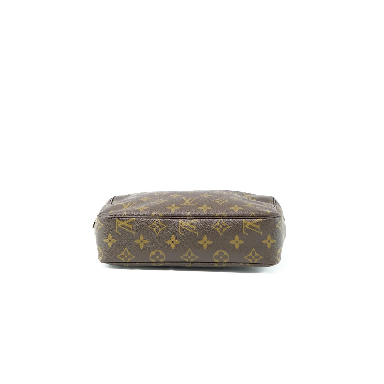 Louis Vuitton Monogram Trousse Toilette 23 M47524 Brown Cloth ref.945931 -  Joli Closet