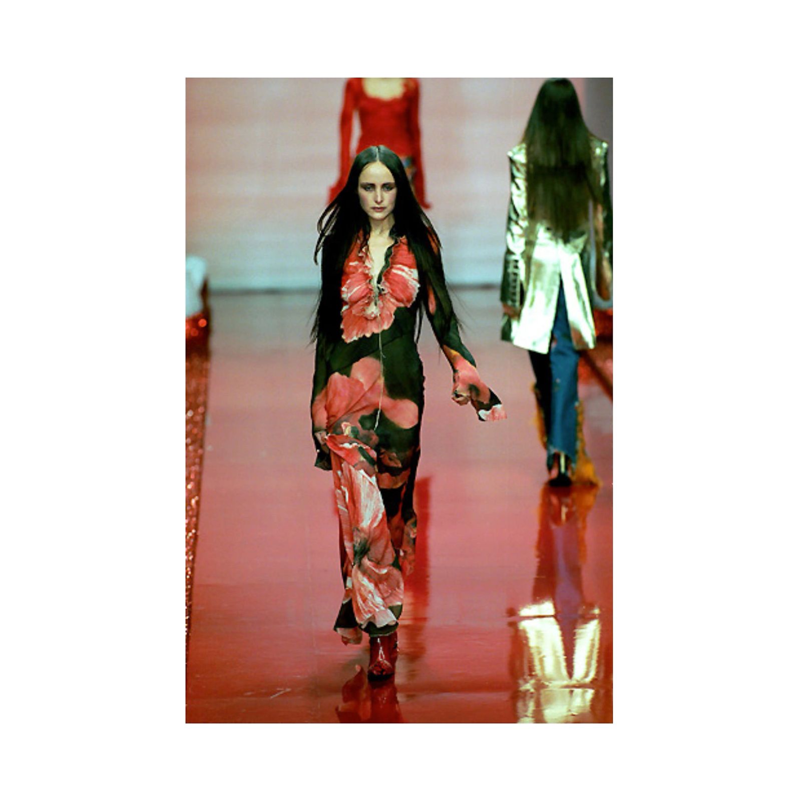 Châle Roberto Cavalli Vintage - Soie Satin Rouge Floral - Occasion Très Bon état - Accessoire De Soirée Italien
