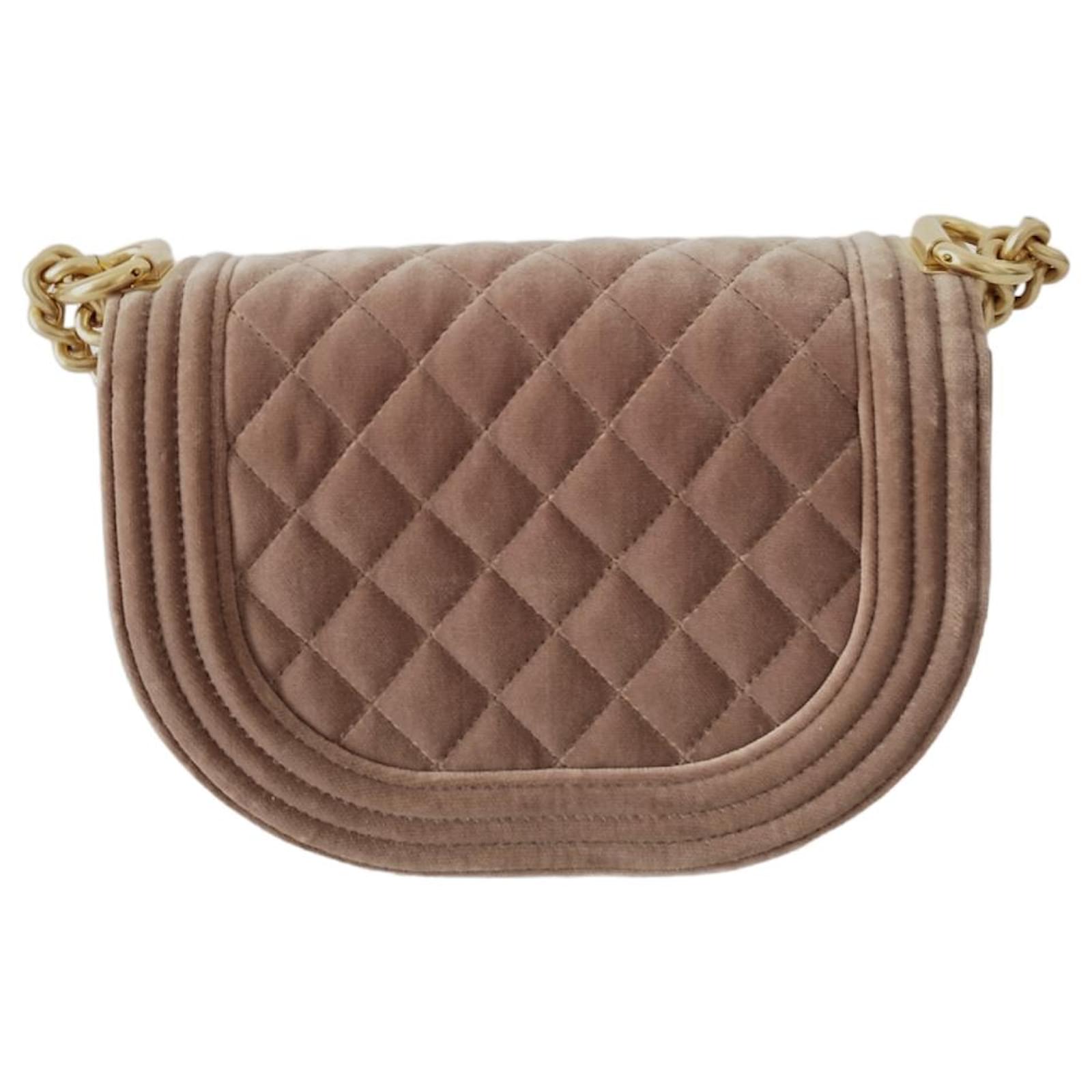Chanel Boy Messenger Curve bag in gold suede calf leather/khaki - 22a  Velvet ref.949088