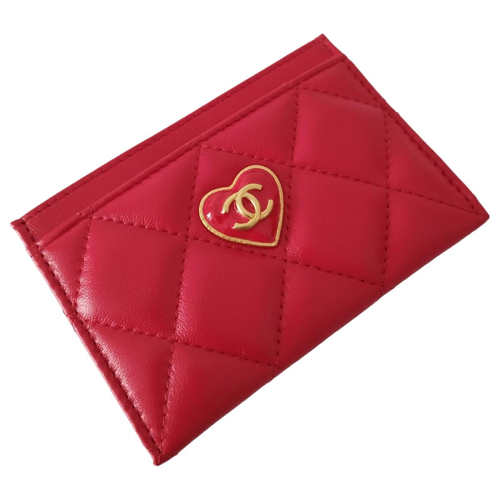 Chanel Collection 23S Sweet Heart Card Holder