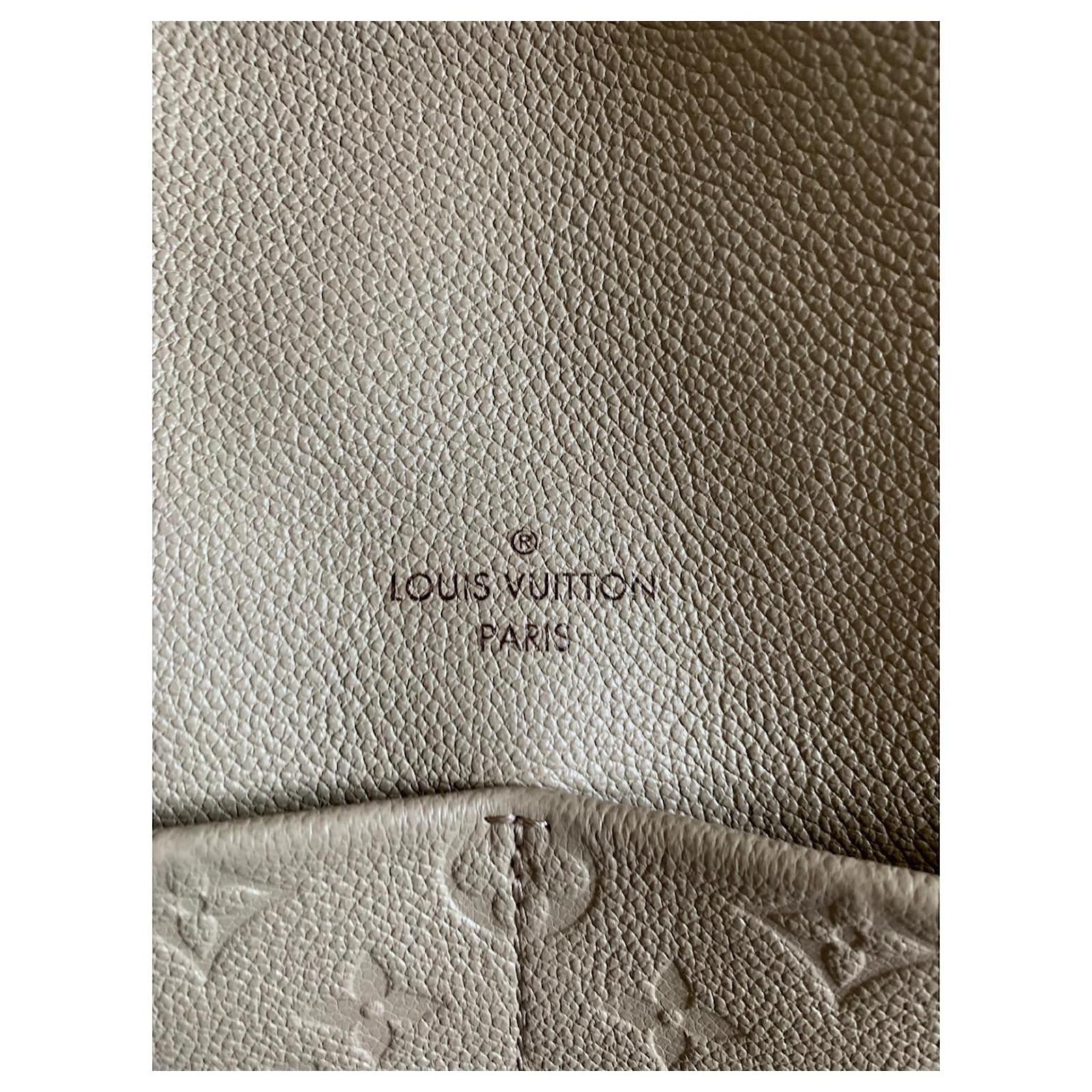 Louis Vuitton Maida Hobo bag Beige Leather ref.949653 - Joli Closet