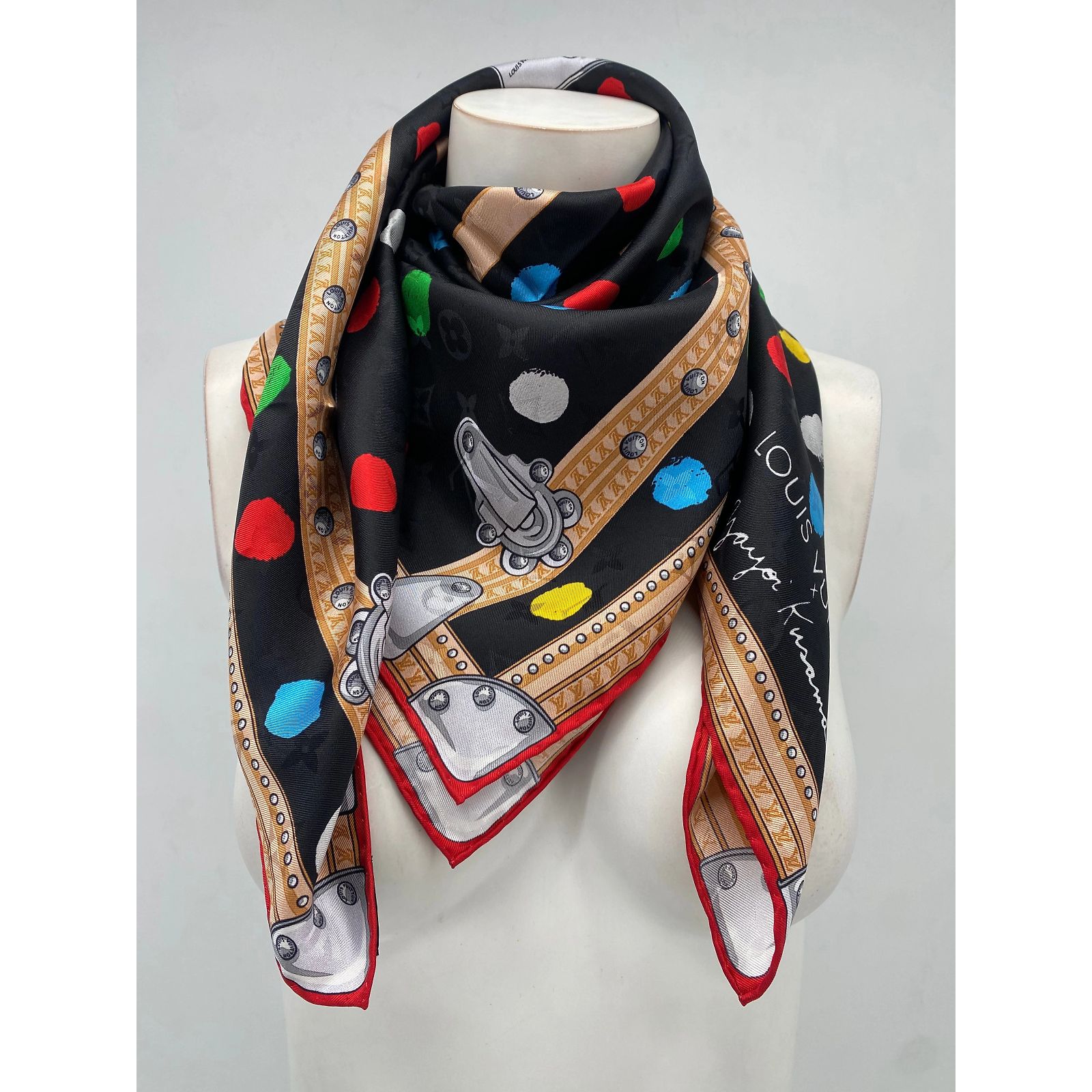 louis-vuitton-x-yayoi-kusama-foulards-t-silk-soie-multicolore-ref
