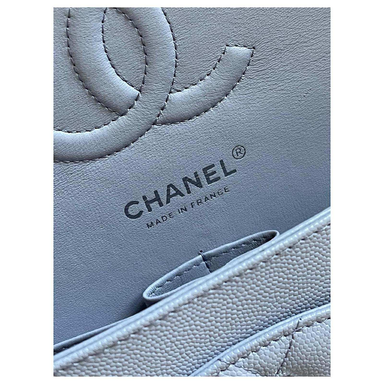 Chanel Timeless classic flap bag lilac Purple Leather ref.952338 - Joli  Closet