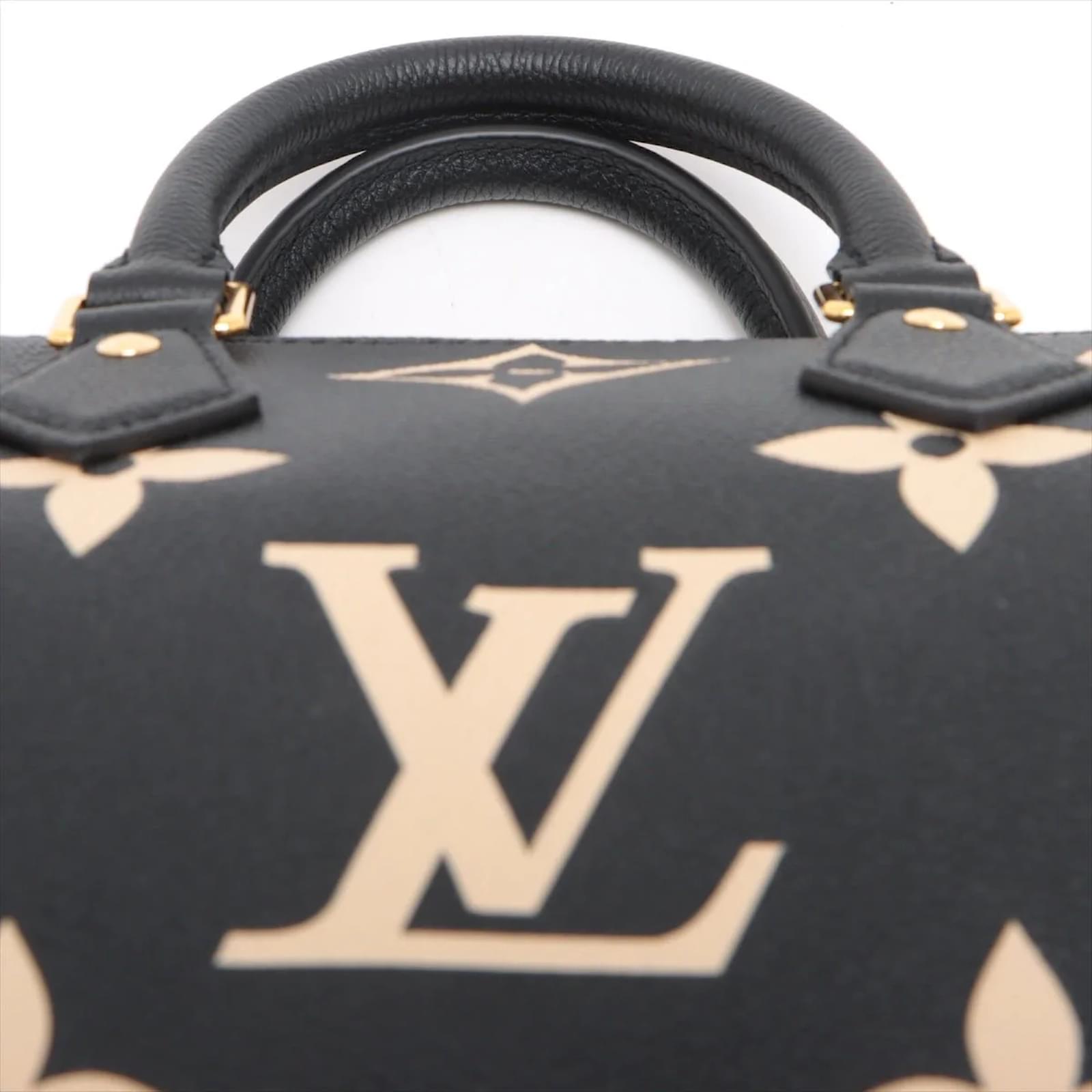 Louis Vuitton Speedy 25 Bandouliere Bag Bicolor Monogram Empreinte Giant  Black Leather ref.952615 - Joli Closet