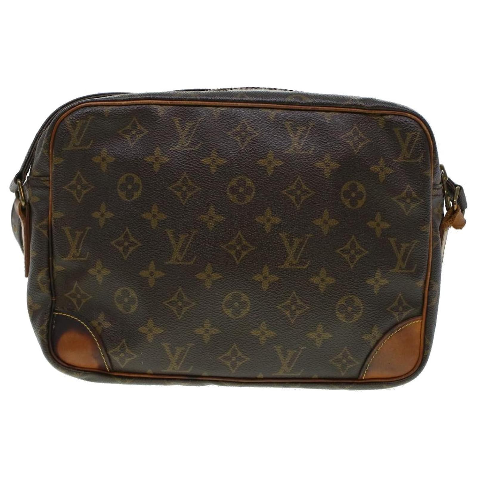 Louis Vuitton M45244 Nile Old Monogram Shoulder Bag Canvas Ladies