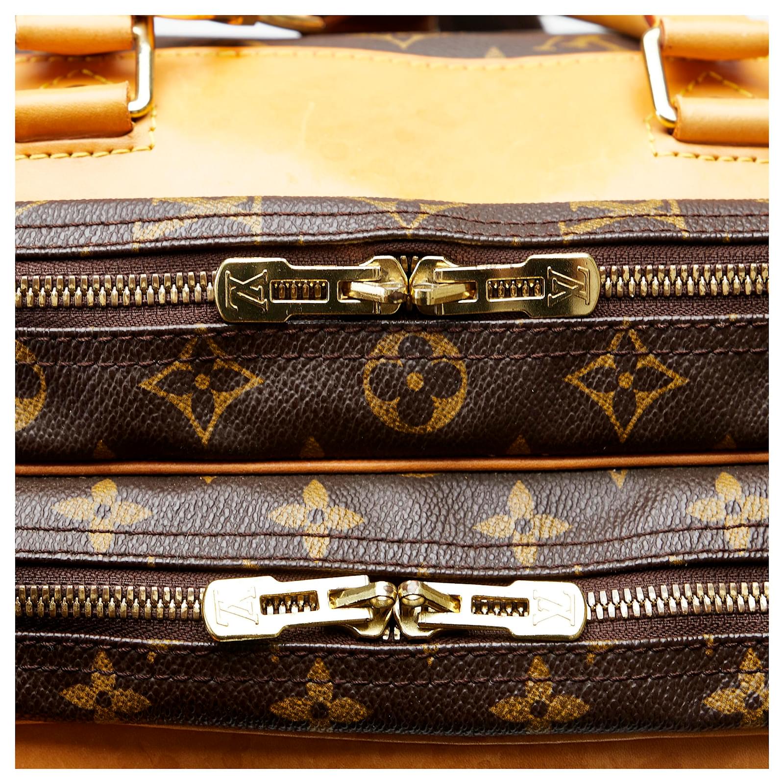 Louis Vuitton  A Louis Vuitton Evasion travel bag width 38cm
