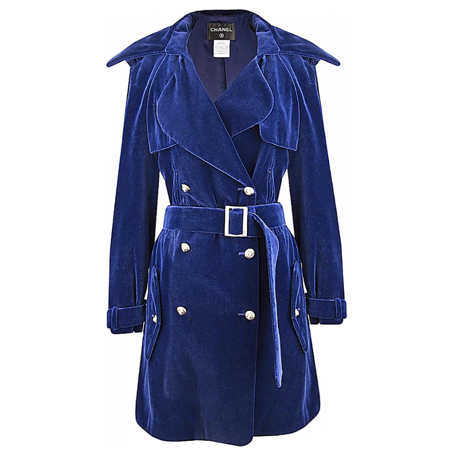 Chanel Rare trench-coat en velours bleu roi ref.960040 - Joli Closet