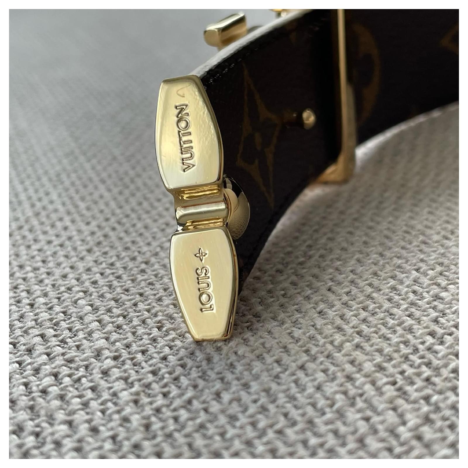 Louis Vuitton Pretty LV Belt 30 mm Reversible Brown Beige Leather Cloth  ref.960687 - Joli Closet