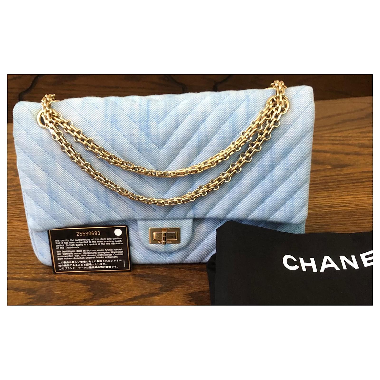Chanel 18P, 2018 Spring Chevron Quilted 2.55 Reissue 226 Medium Flap Bag in Light  Blue Denim & Shiny Gold Hardware GHW! Leather ref.963572 - Joli Closet