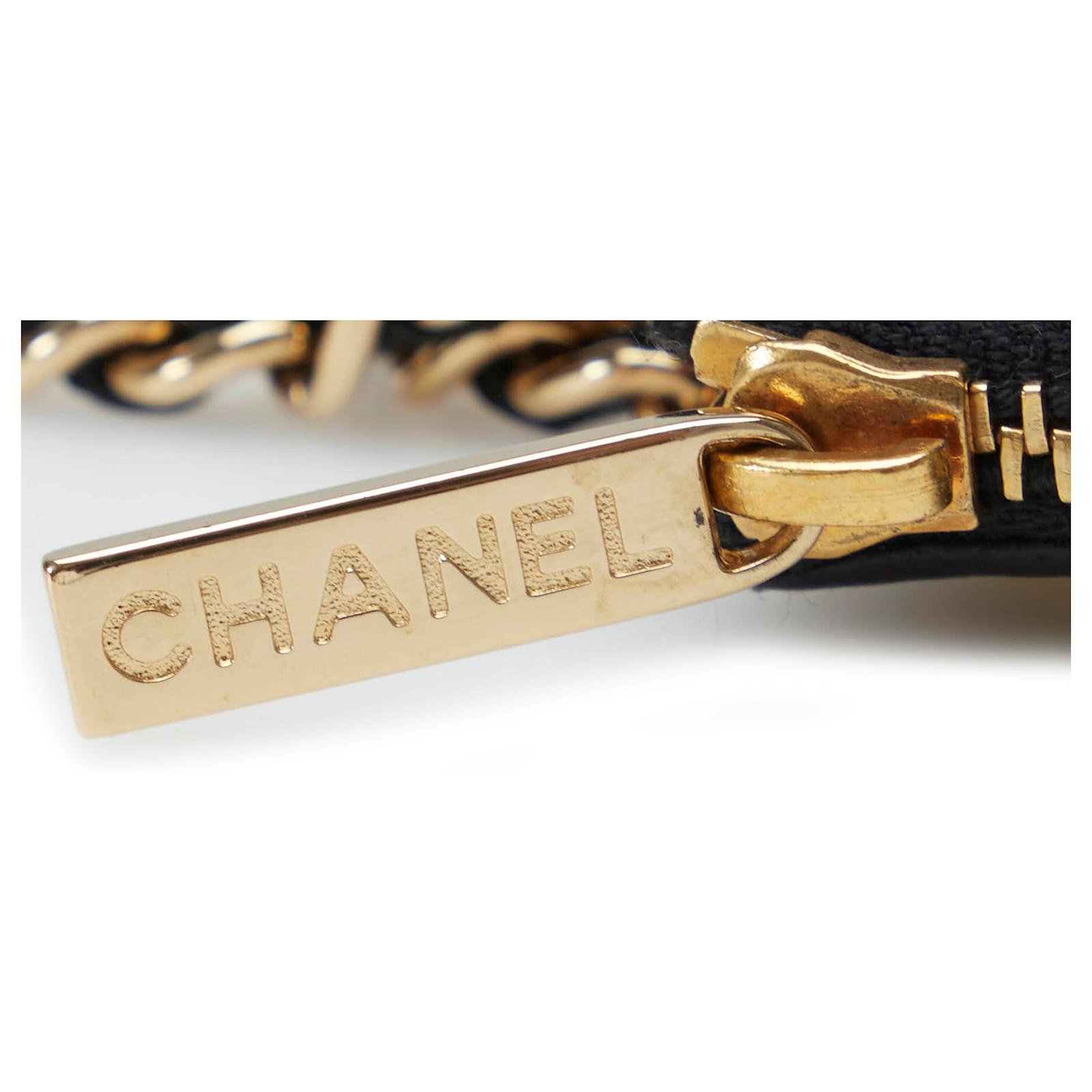 Chanel Black Chocolate Bar Handcuff Wristlet Leather ref.964459 - Joli  Closet