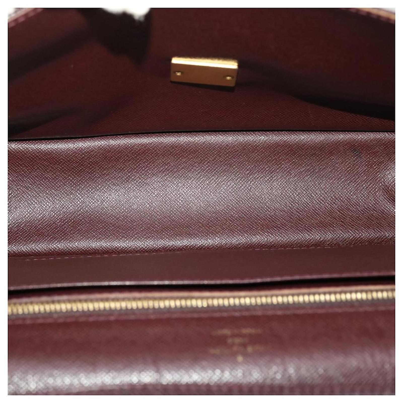 LOUIS VUITTON Taiga Leather Selenga Clutch Bag Acajou M30786 LV Auth 45150  ref.965237 - Joli Closet