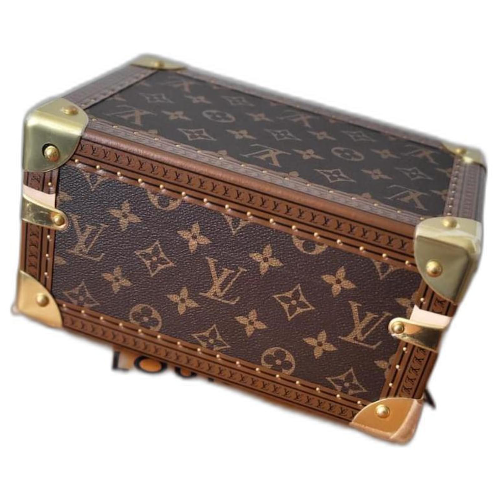 Louis Vuitton Treasure Box 24 Brown Leather  ref.967431