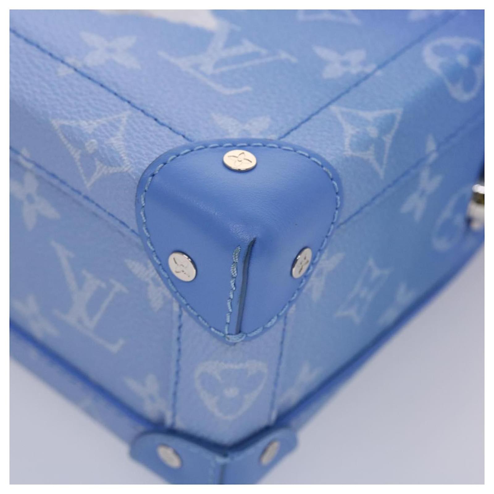 LOUIS VUITTON Monogram Clouds Soft Trunk Umhängetasche Blau M45430 