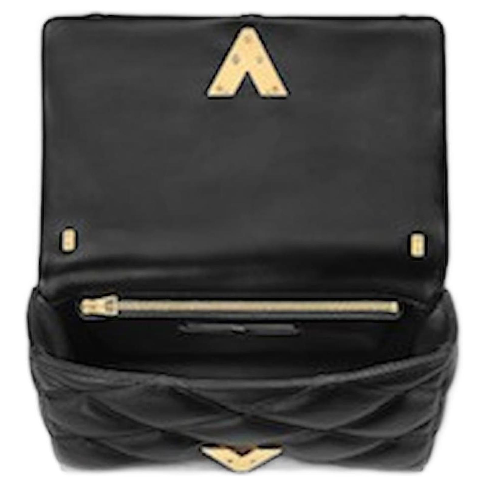 Shop Louis Vuitton 2023-24FW GO-14 MM Bag Black by CHARIOTLONDON