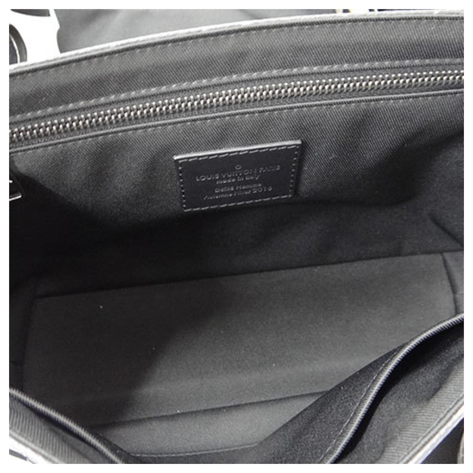 Louis+Vuitton+Voyager+Messenger+Bag+MM+Black+Canvas for sale