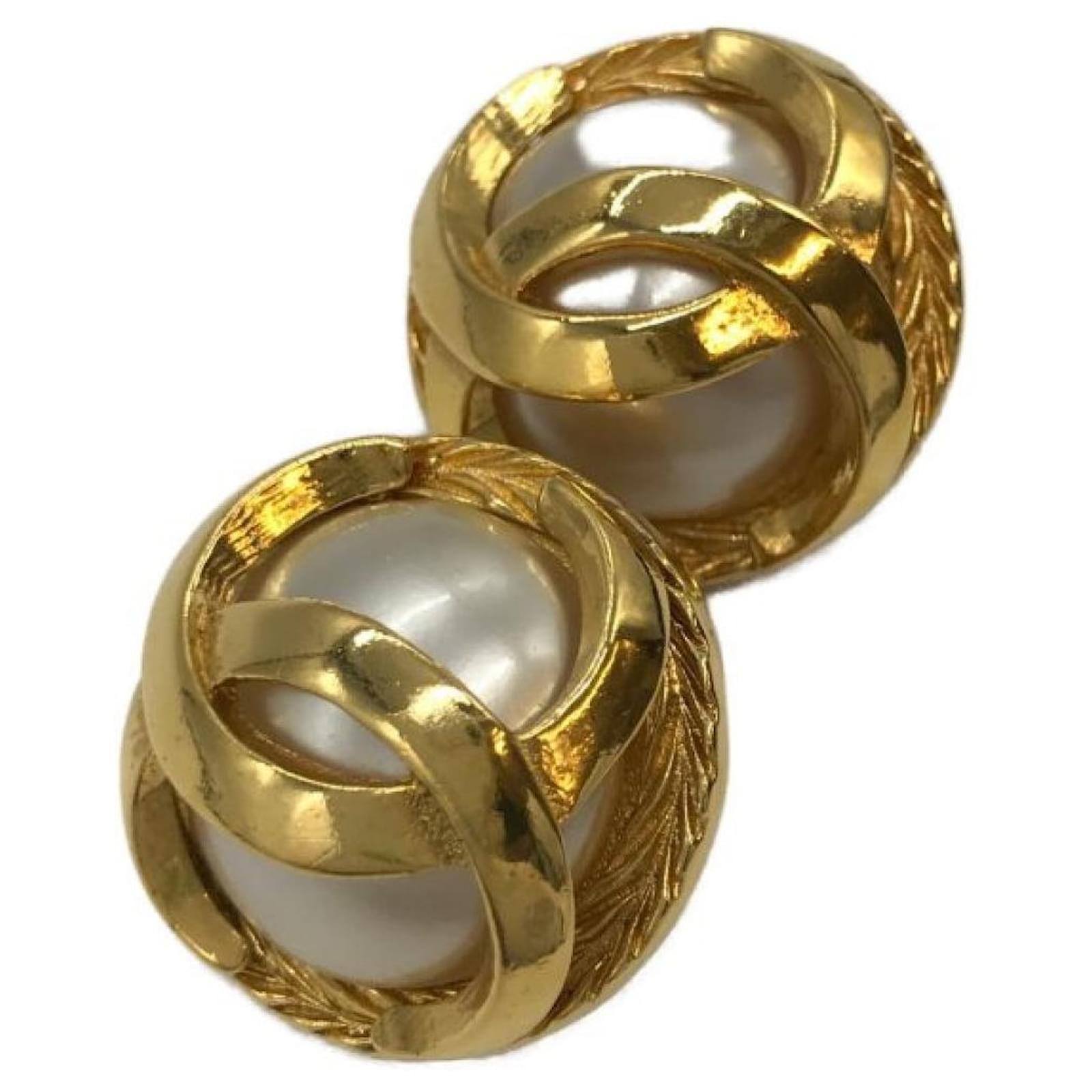 CHANEL coco mark earrings Golden ref.972100 - Joli Closet