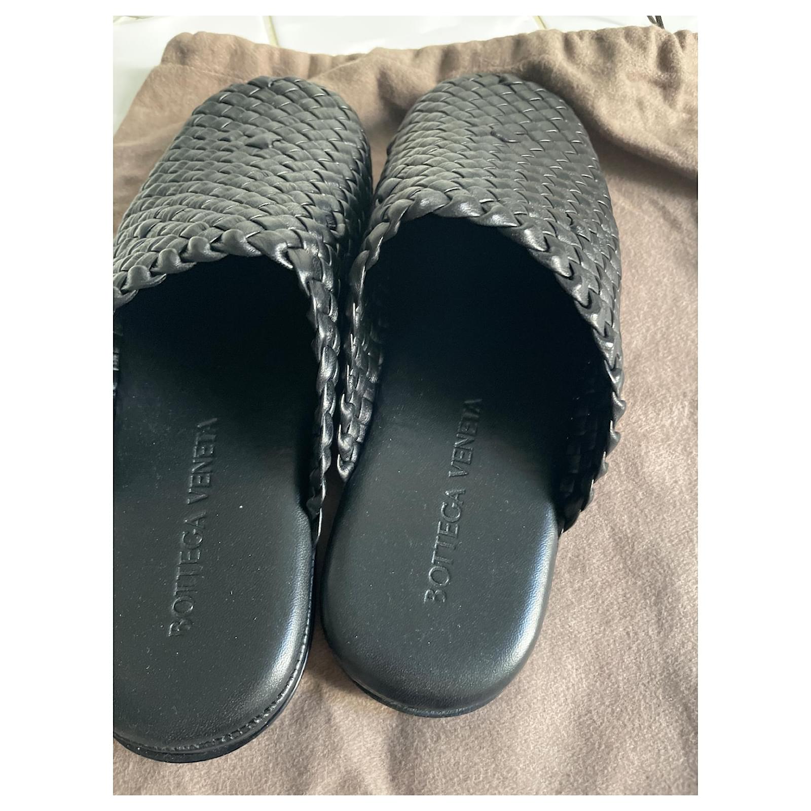 Bottega Veneta Men's slippers Black Leather ref.1000206
