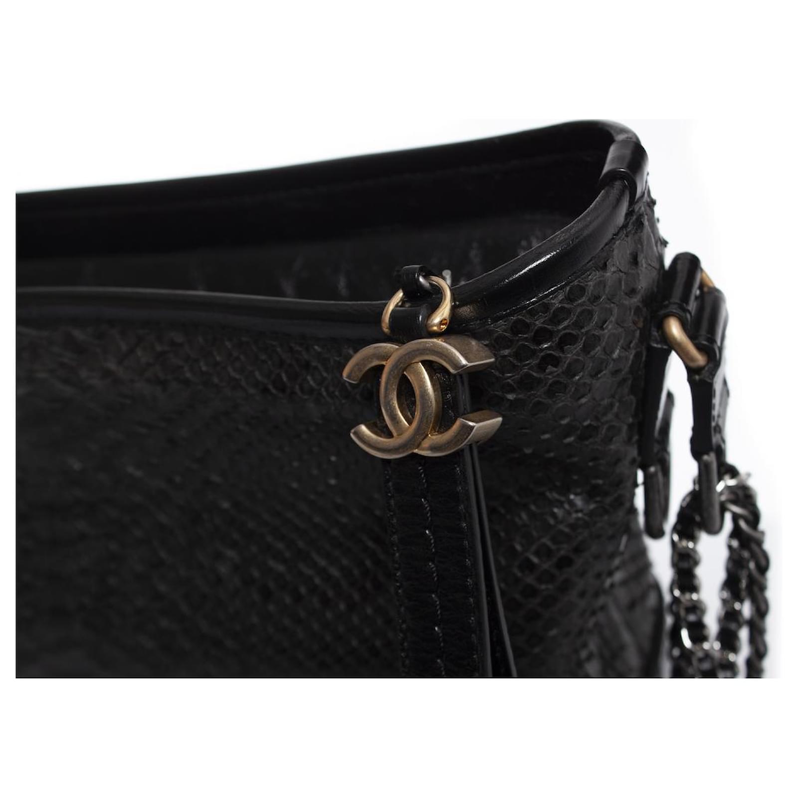Chanel Black Quilted Leather Gabrielle Large Hobo Shoulder Bag ref.970702 -  Joli Closet