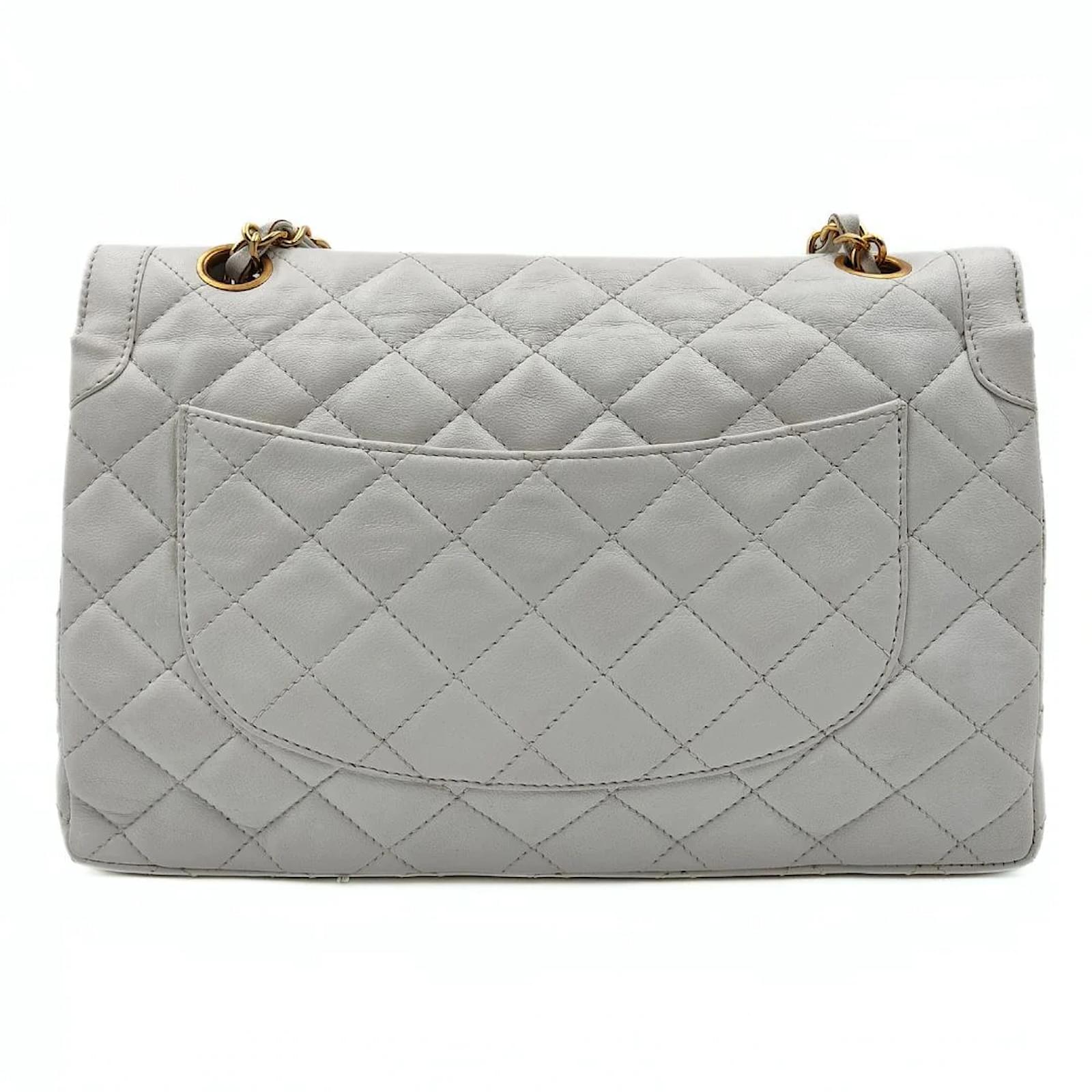 Chanel Chanel Timeless Classic Paris Limited bag in white leather double  flap ref.1004359 - Joli Closet