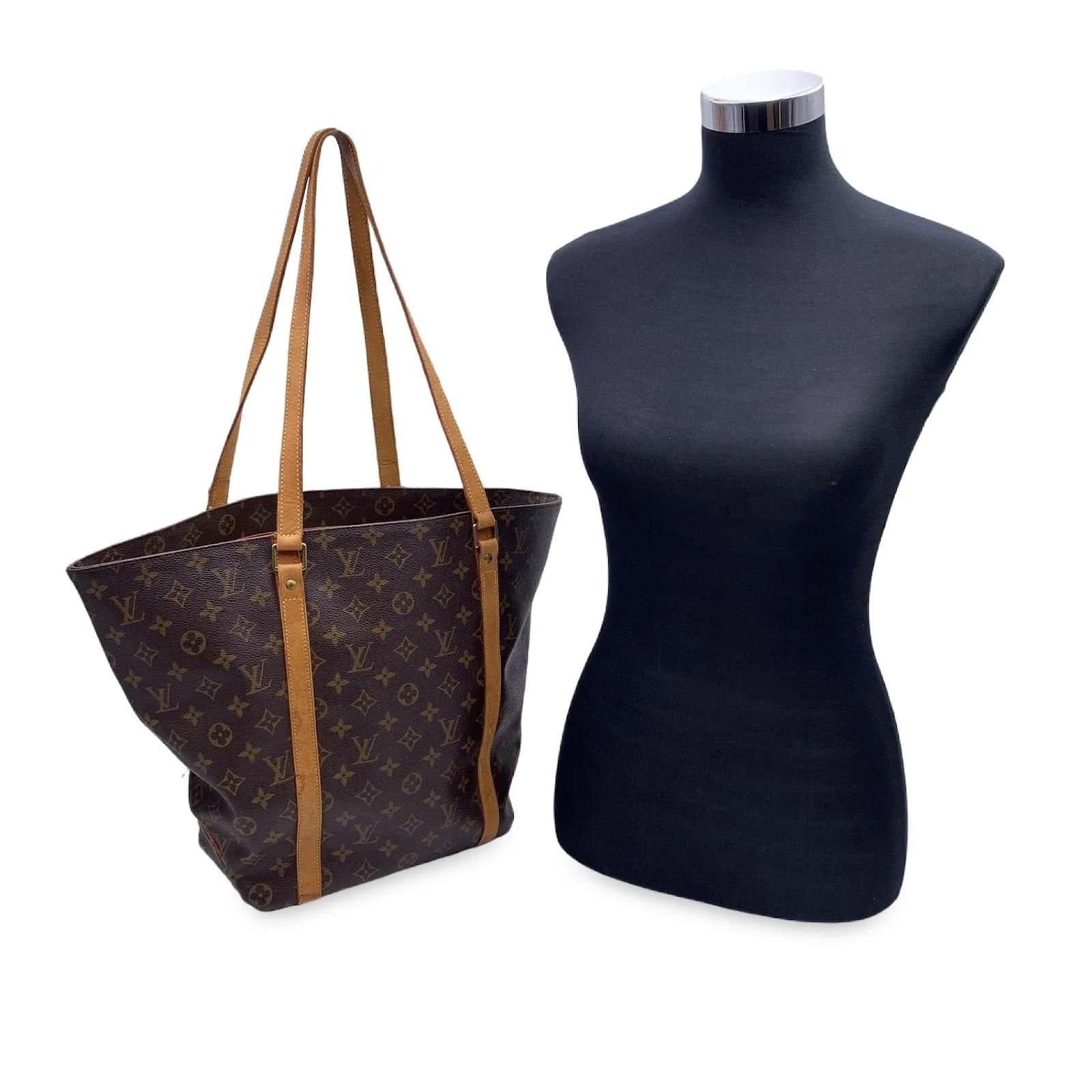 Louis Vuitton Tote Bag Vintage Shopping Tote Brown Cloth ref.1004381 - Joli  Closet