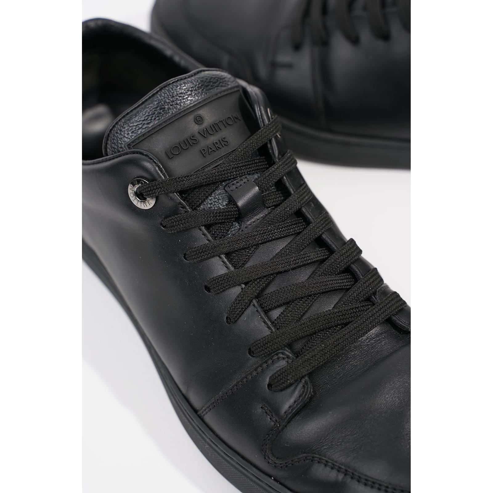 Louis Vuitton Mens Line Up Sneaker EU 40 / UK 6 Black Leather ref.1005583 -  Joli Closet