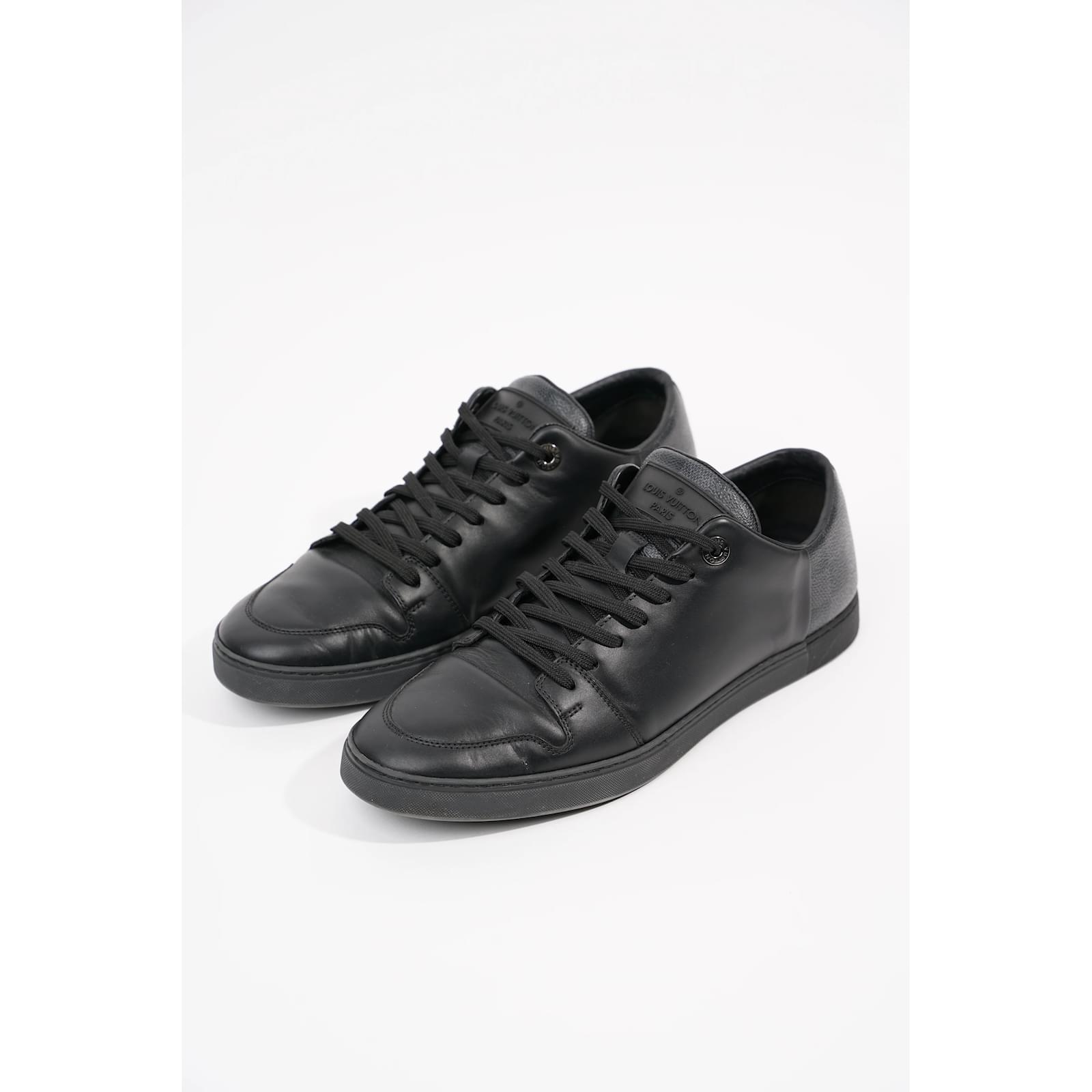 Louis Vuitton Mens Line Up Sneaker EU 40 / UK 6 Black Leather ref.1005583 -  Joli Closet