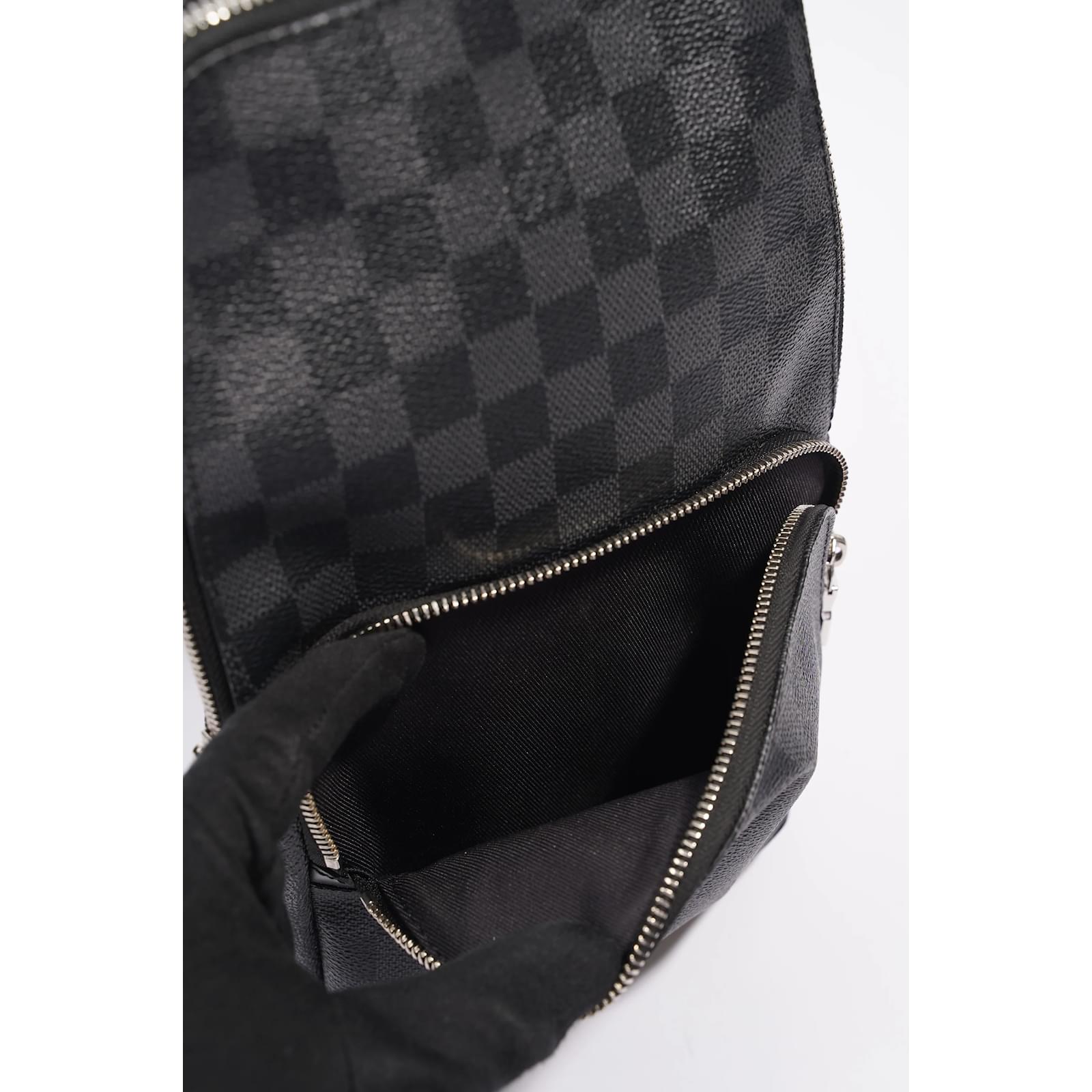 Louis Vuitton Mens Avenue Sling Damier Graphite Canvas Cloth ref.1005674 -  Joli Closet