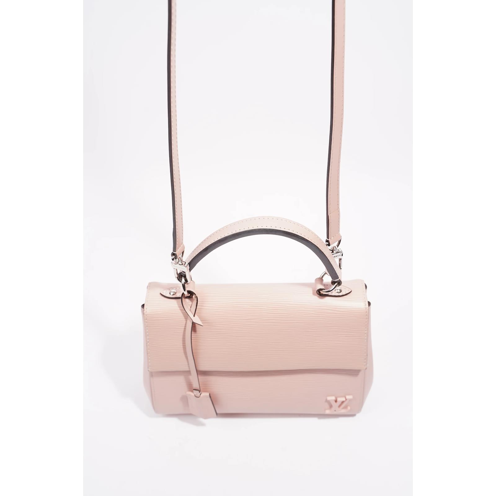 Sac Pochette BB rose pâle en cuir épi Louis Vuitton