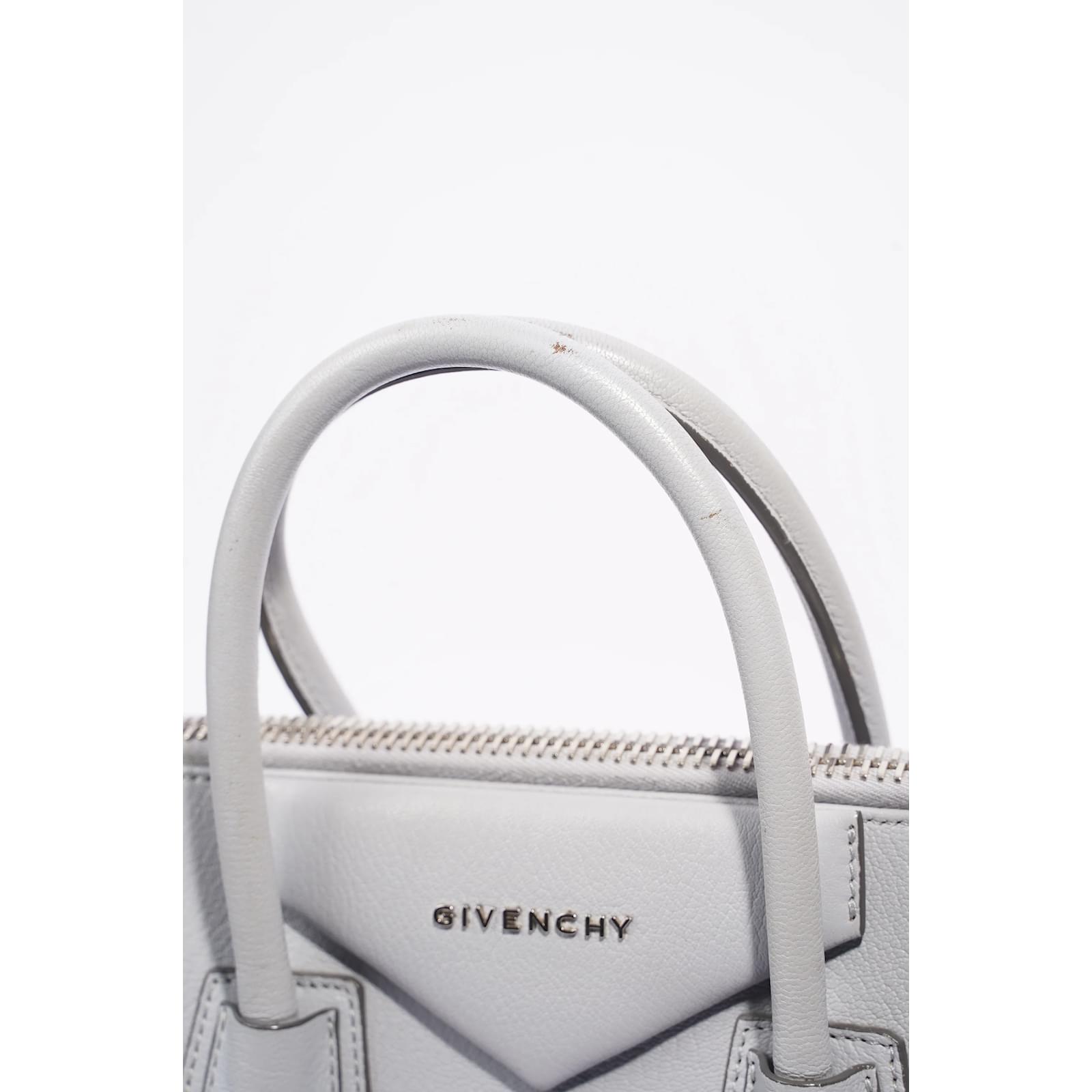 Givenchy Womens Antigona Baby Blue Medium Leather ref.1006417 - Joli Closet