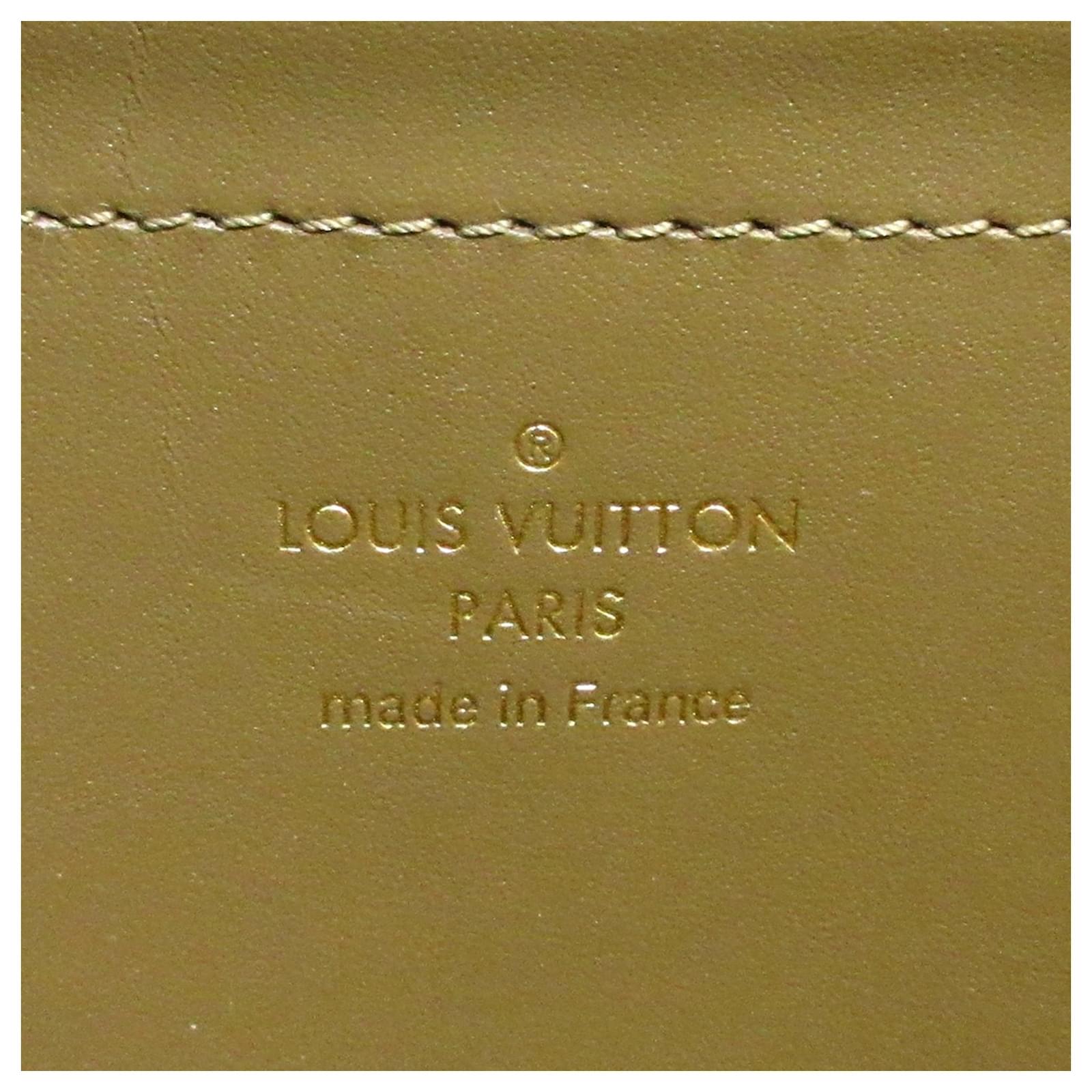 Louis Vuitton Brown Monogram Utility Crossbody Cloth ref.1006966 - Joli  Closet