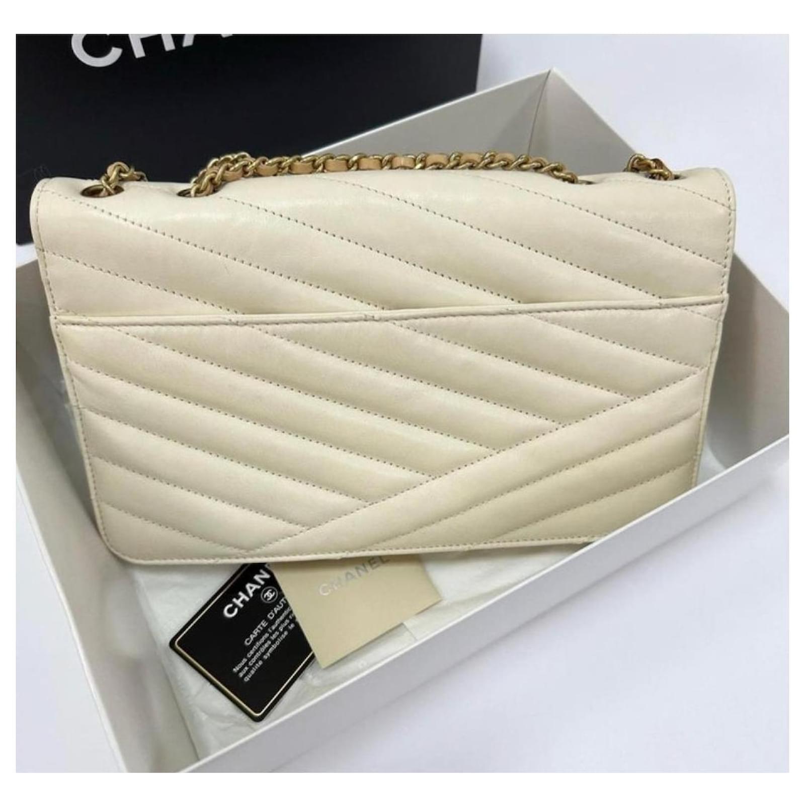 Handbags Chanel New Chanel Handbag with Flap Timeless Bandouliere Leather Chevron Rouge Bag