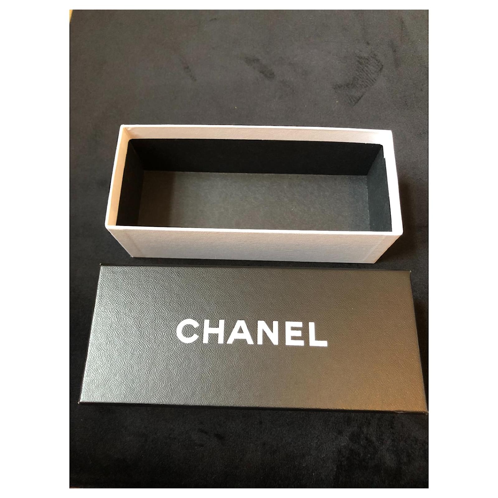 Chanel glasses with case and model box 3197-H c.1101