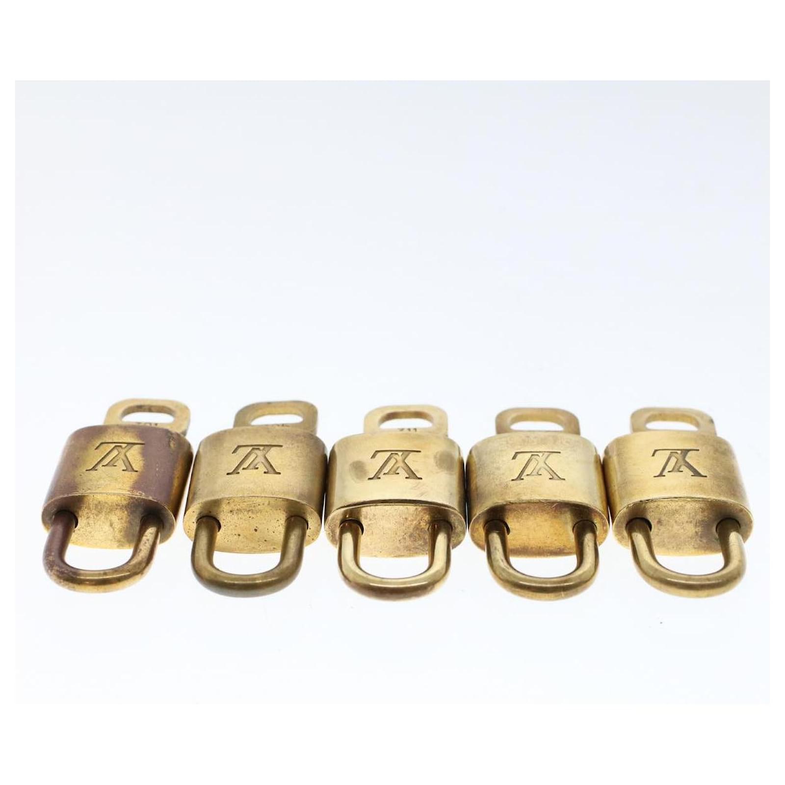 Louis Vuitton padlock 10Set Gold Tone LV Auth 46697 Metal ref