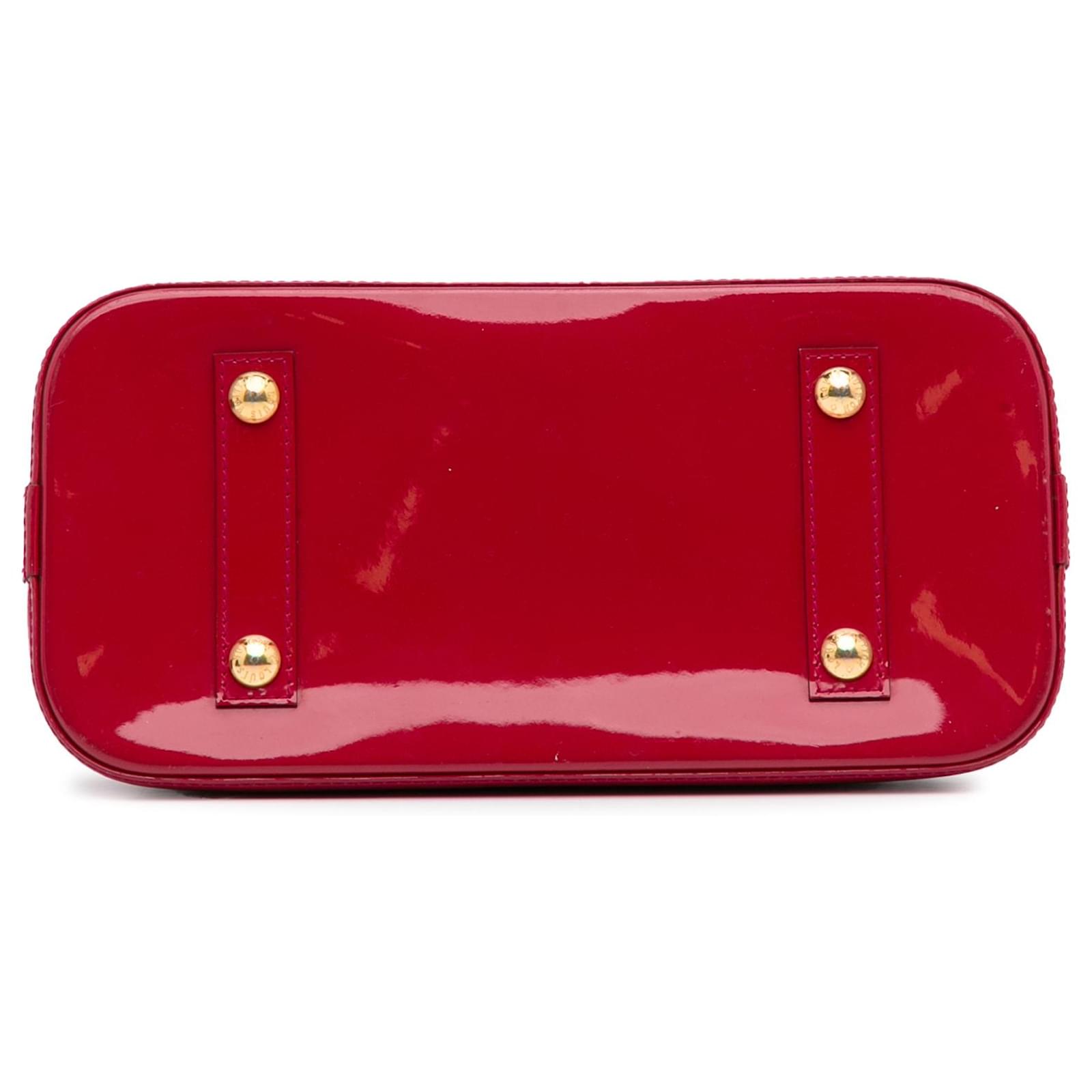 Louis Vuitton Red Monogram Vernis Alma PM Leather Patent leather ref.976290  - Joli Closet