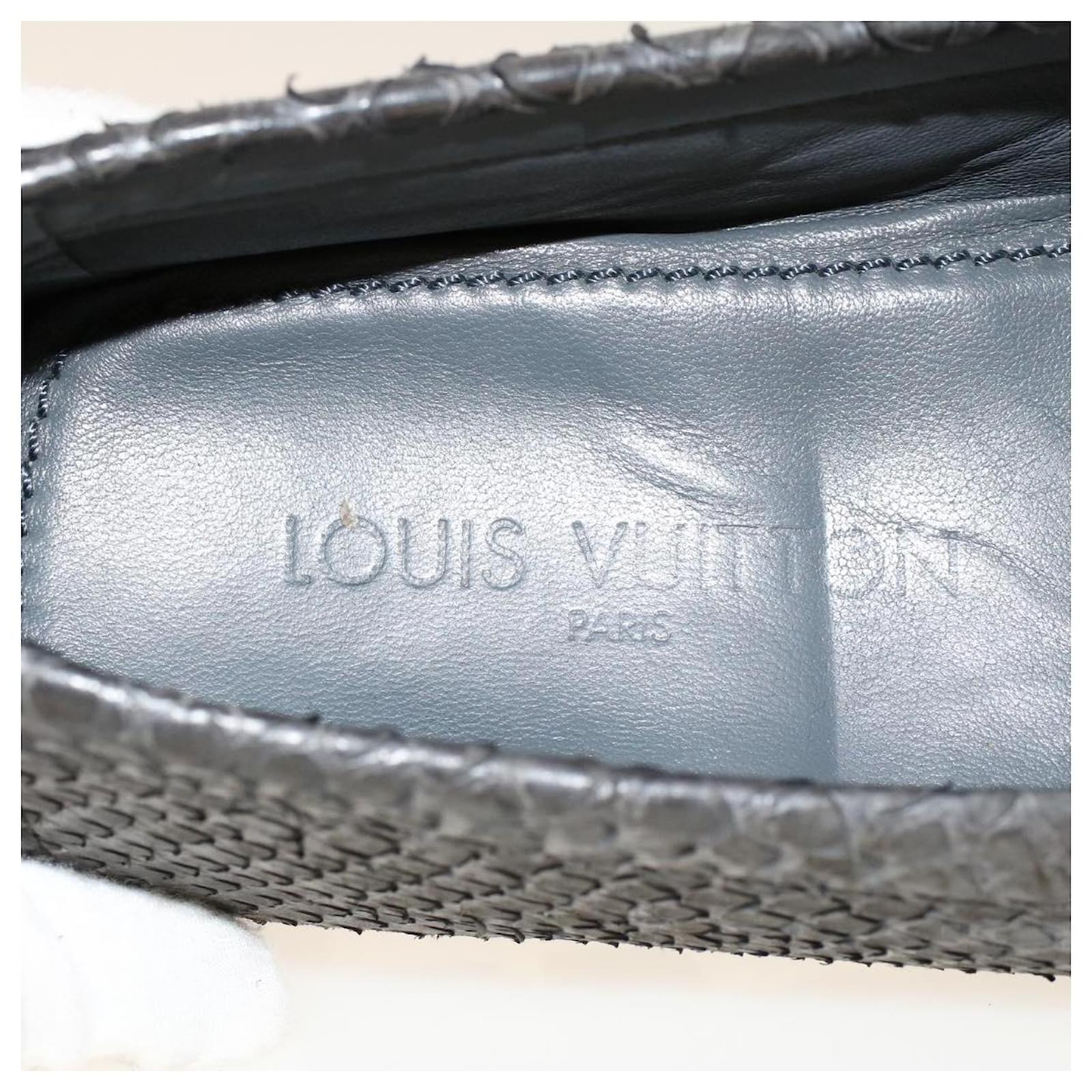 LOUIS VUITTON Driving Shoes Exotic Leather 7 Black Gray LV Auth ak212 Grey  ref.977426 - Joli Closet
