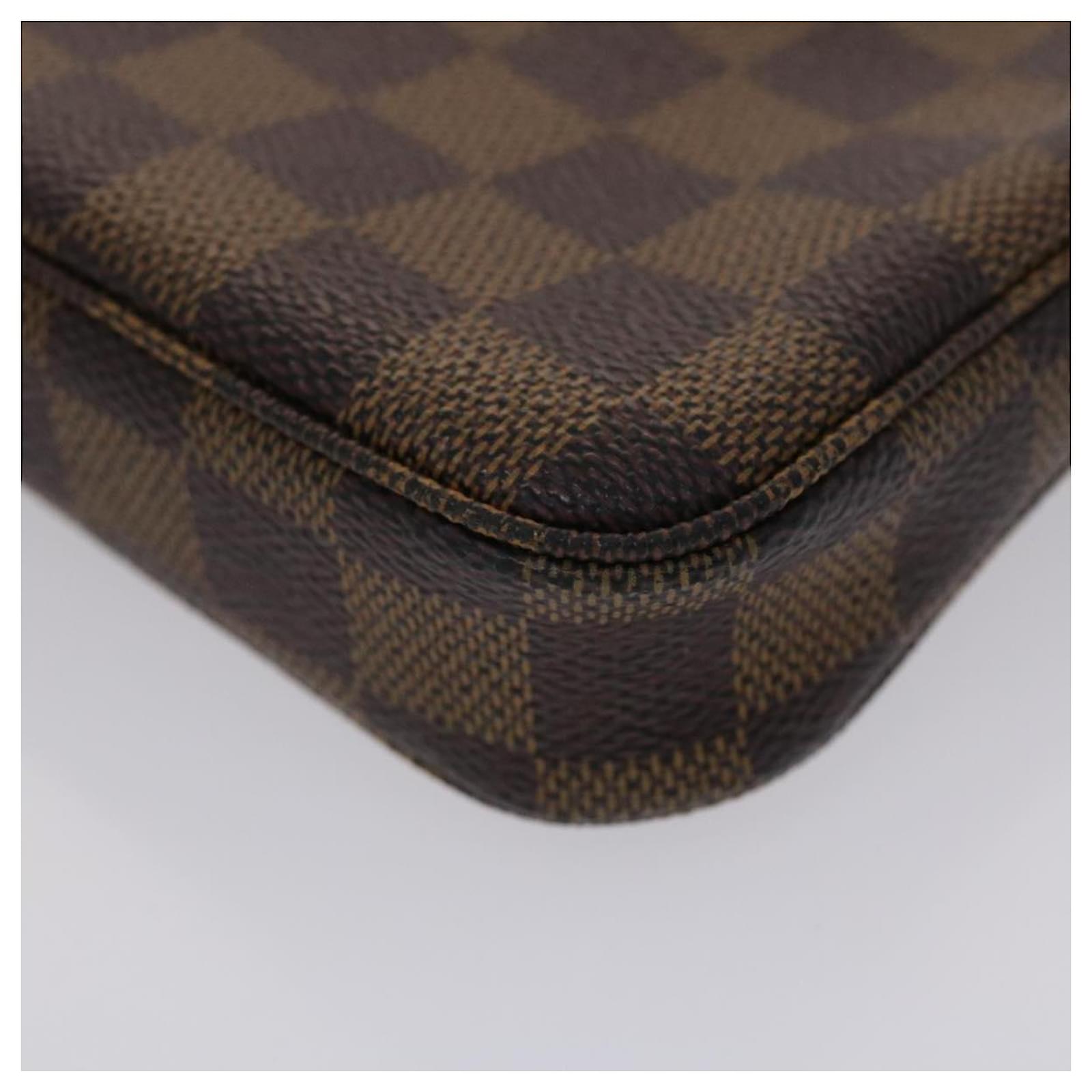 Louis Vuitton Damier Graphite Canvas 15 Laptop Sleeve Louis Vuitton