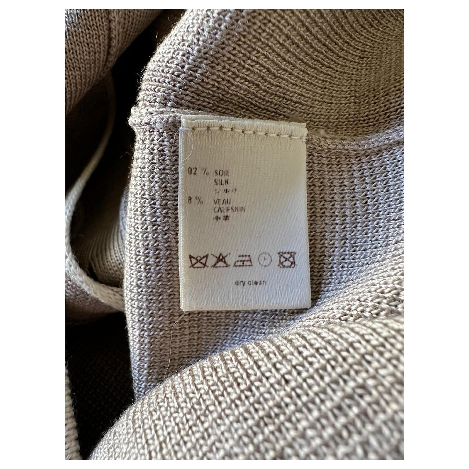 Louis Vuitton LV Silk knit cardigan Beige ref.979337 - Joli Closet