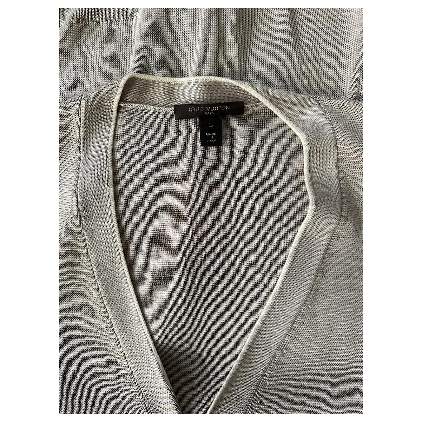Louis Vuitton Strickjacke aus LV-Seidenstrick Beige ref.979337 - Joli Closet