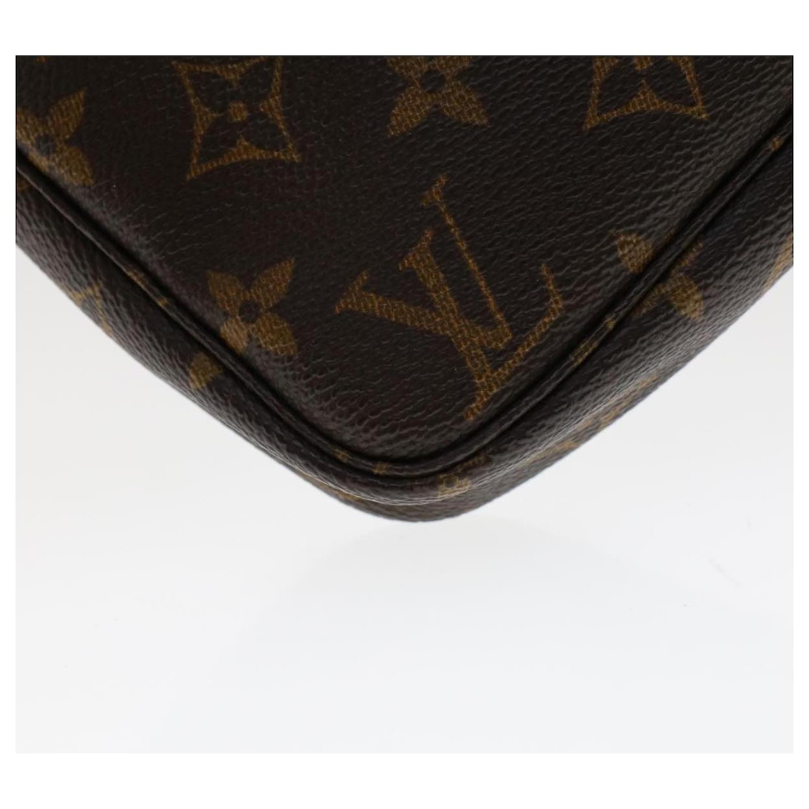 Louis Vuitton Monogram Reverse Lipstick Case Cosmetic Pouch Mp2407