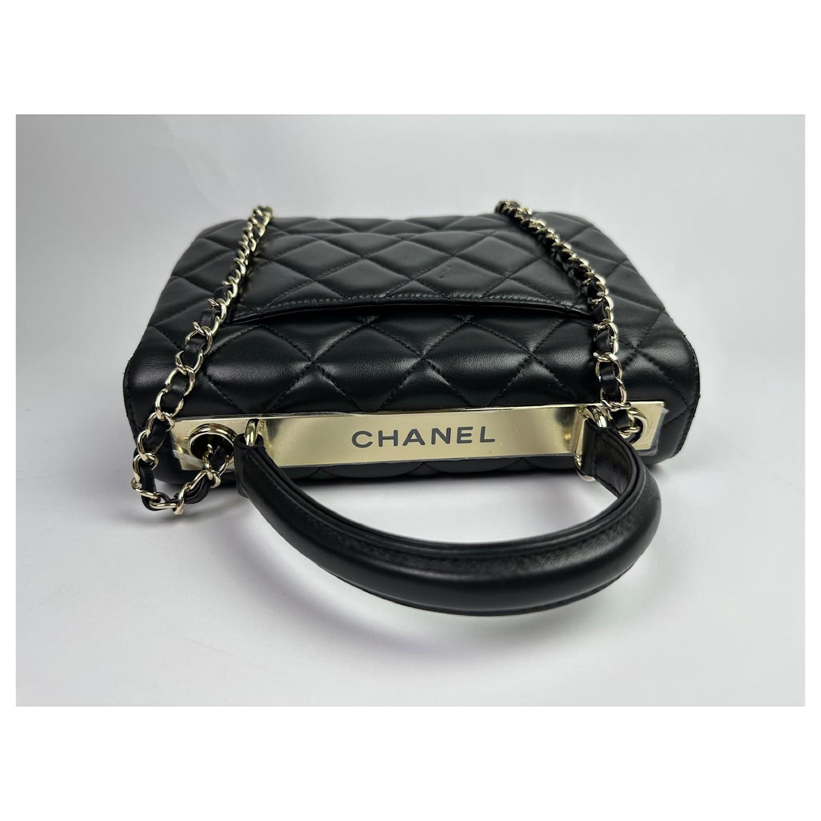 Chanel Top handle trendy CC small handbag Black Leather ref.980313 - Joli  Closet