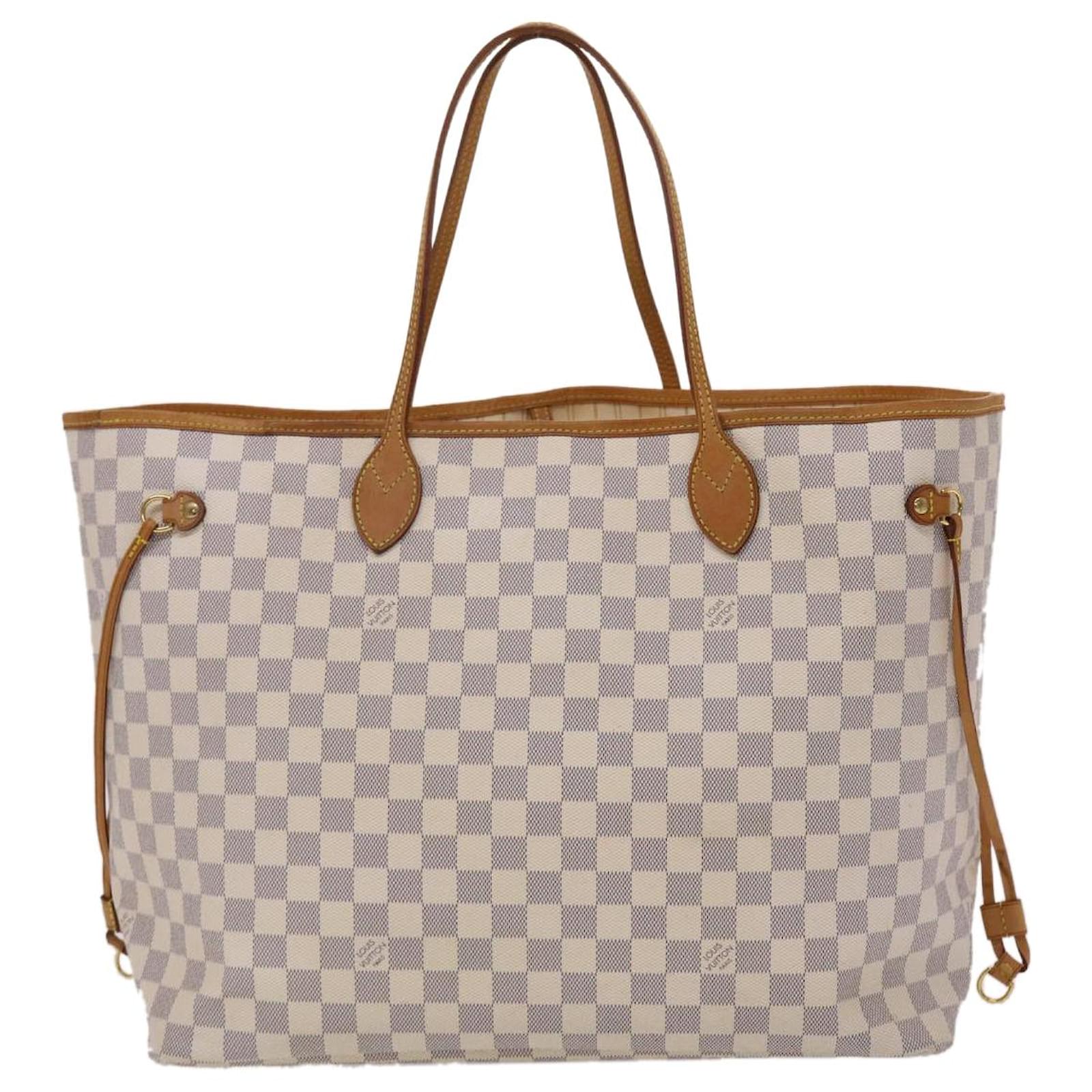 Neverfull PM, MM, GM - sizing on arm.  Louis vuitton bag neverfull, Louis  vuitton neverfull pm, Louis vuitton handbags