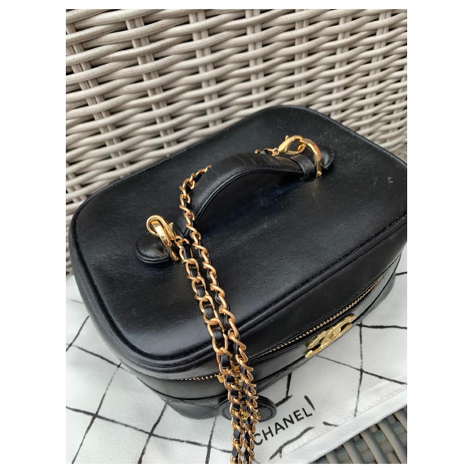 Handbags Chanel Vanity Case