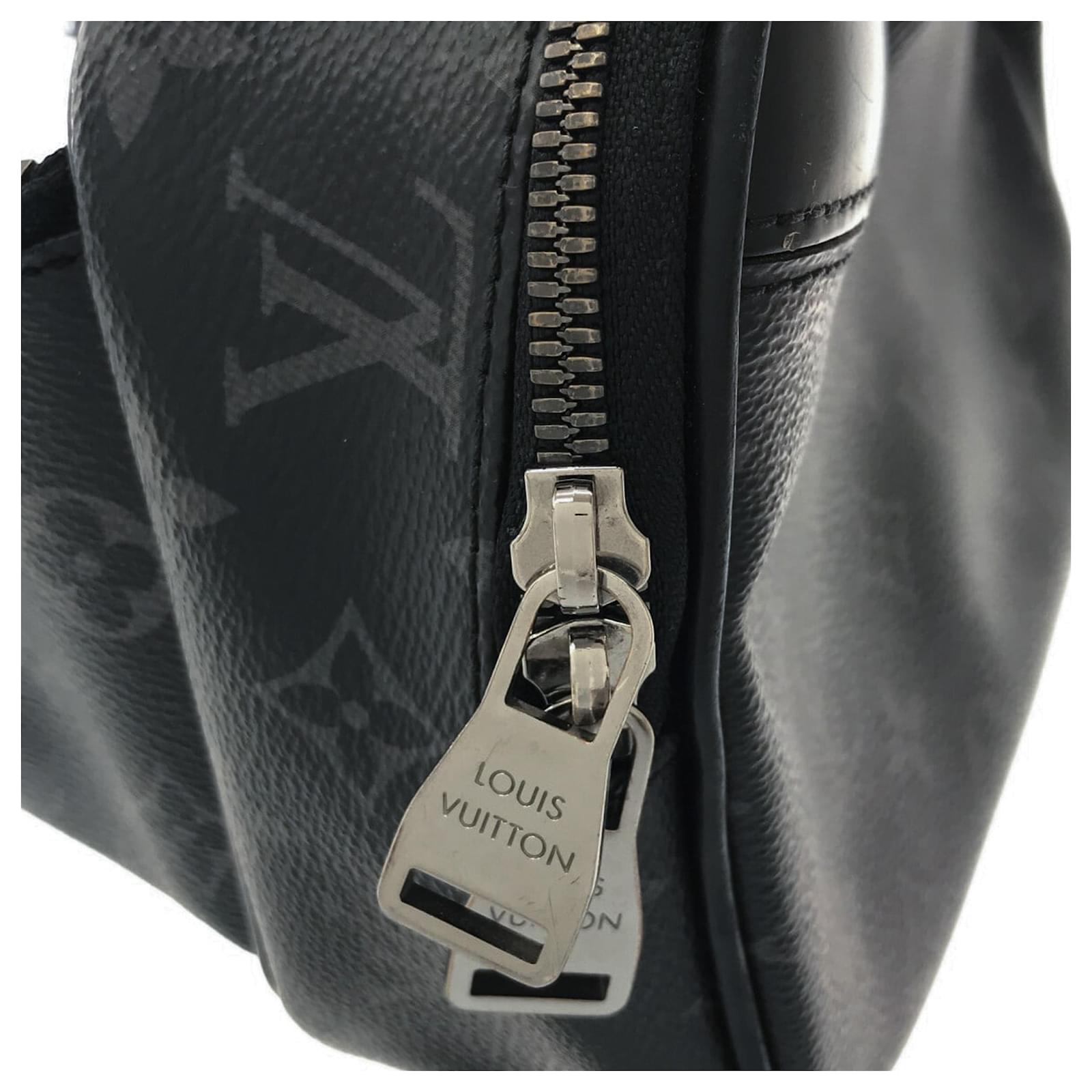 Louis Vuitton Black Monogram Eclipse Explorer Bumbag Cloth ref.936854 -  Joli Closet