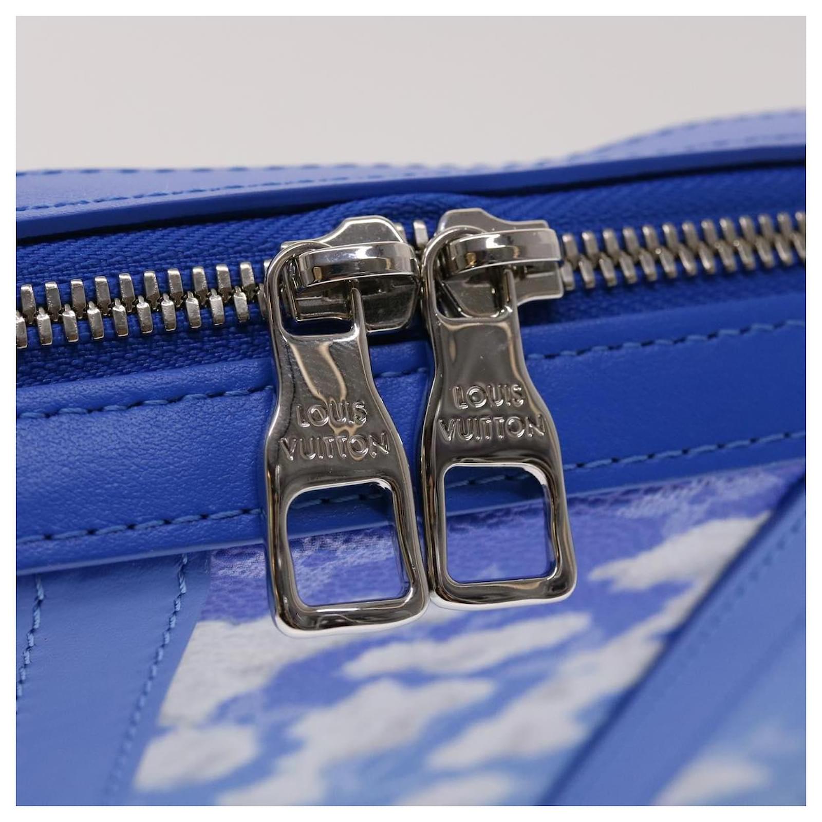 LOUIS VUITTON Monogram Clouds Soft Trunk Wallet Shoulder Bag M45432 auth  38810a White Light blue ref.863776 - Joli Closet